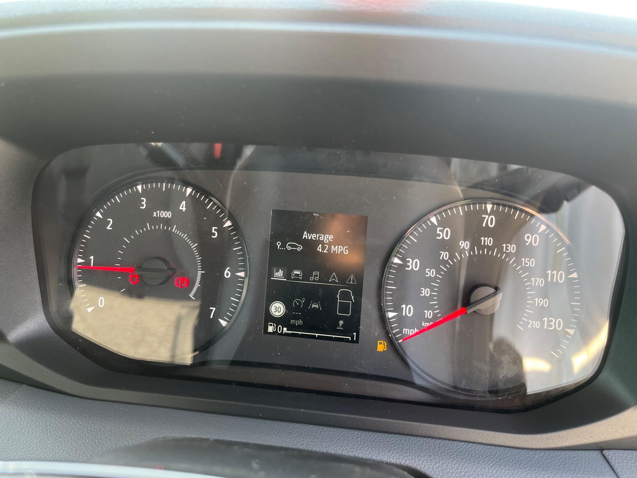 Nissan Interstar Image 29