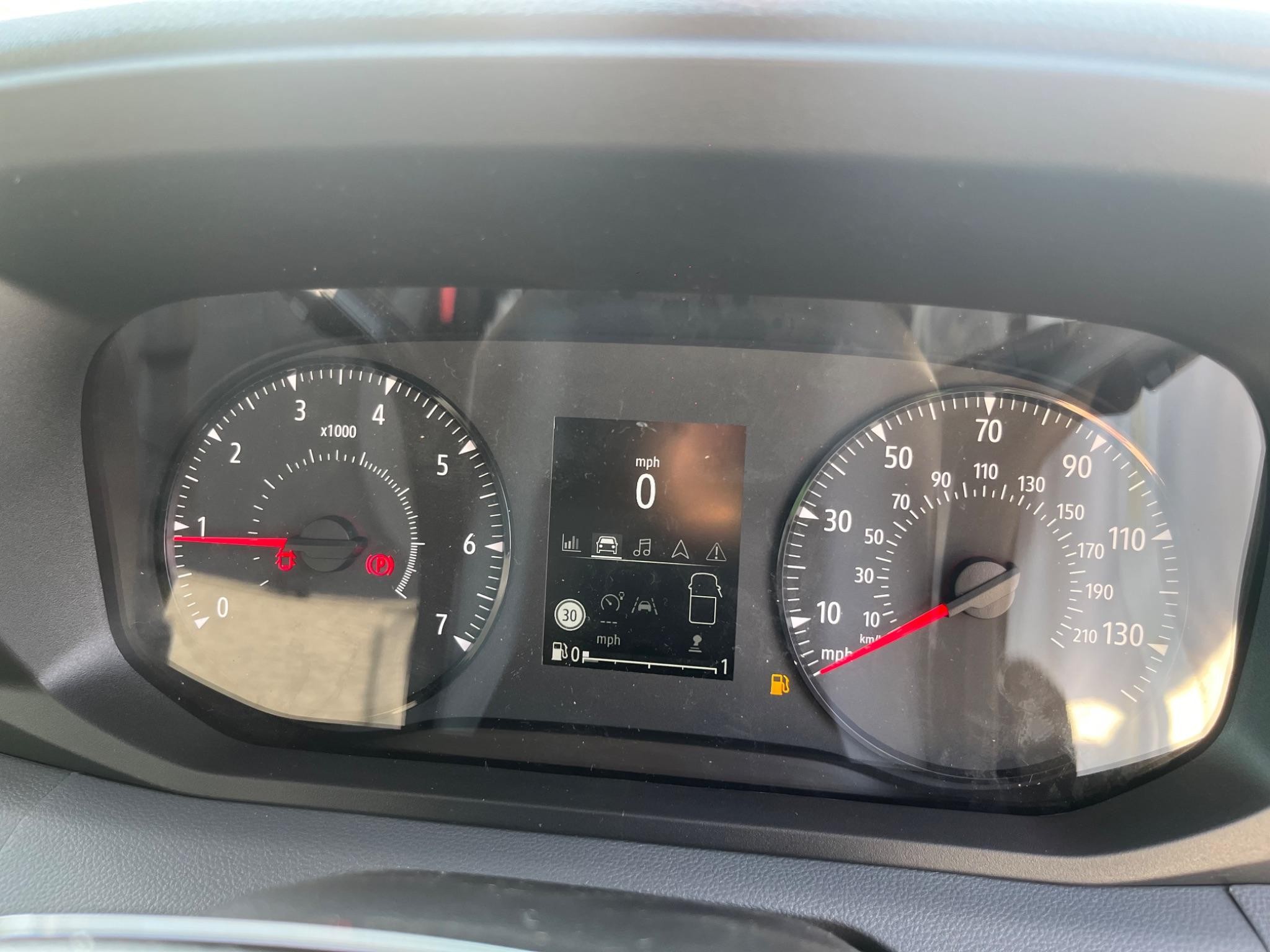 Nissan Interstar Image 30