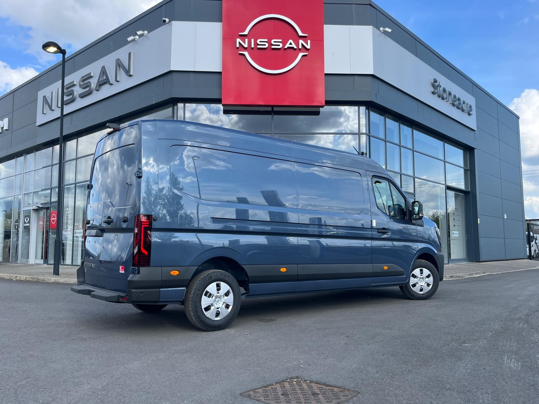 Nissan Interstar Image 3