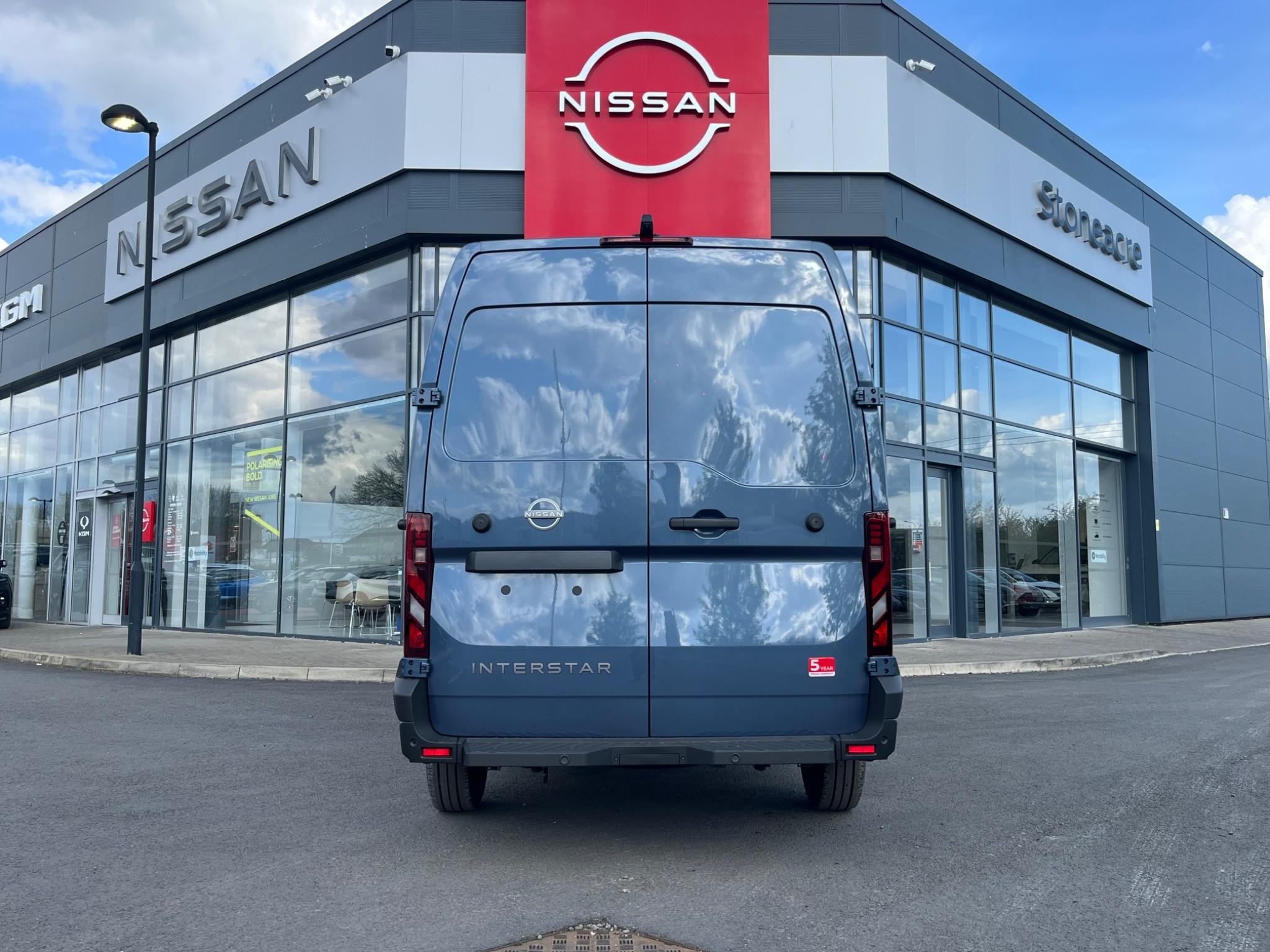 Nissan Interstar Image 4