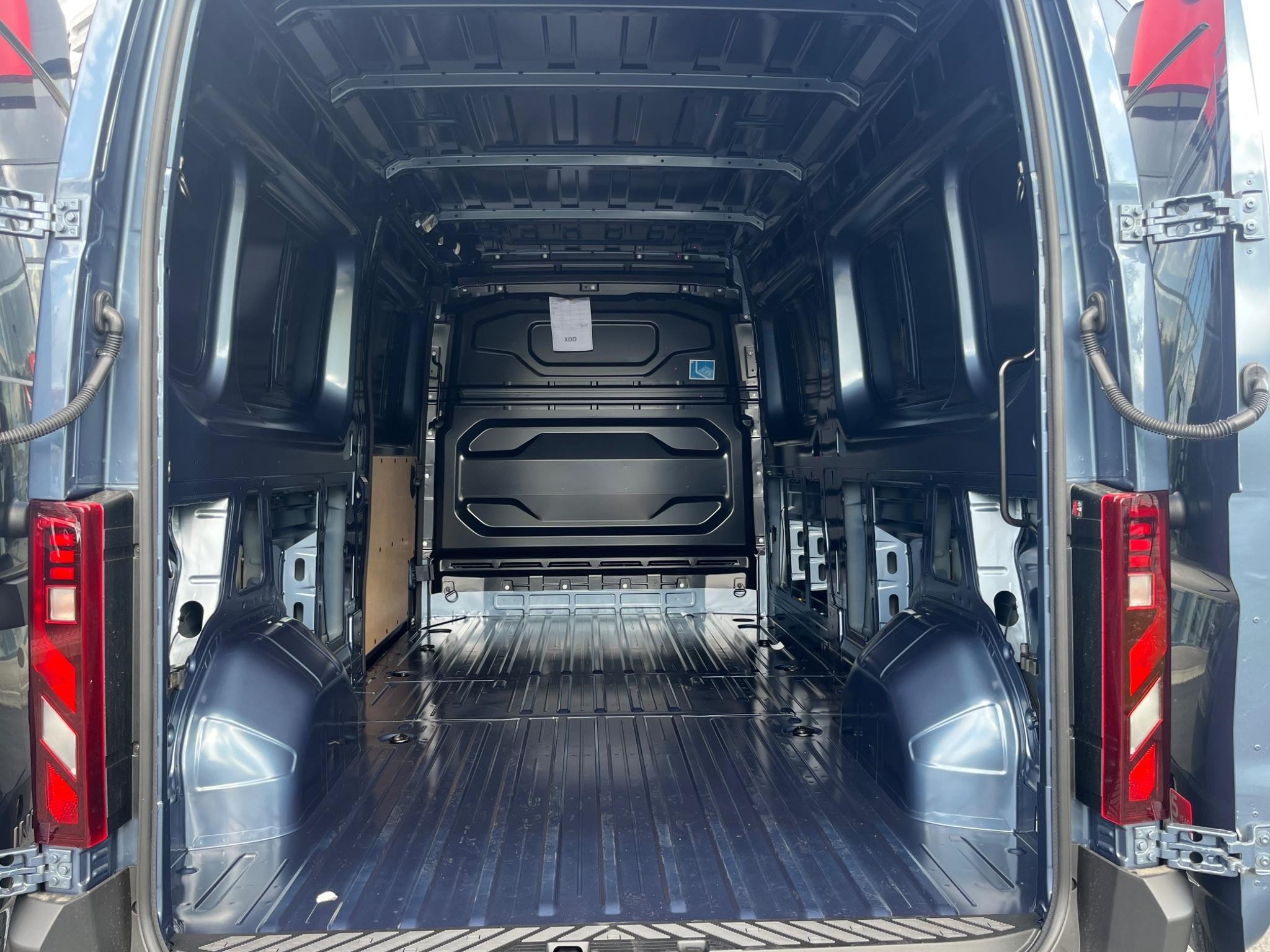 Nissan Interstar Image 7