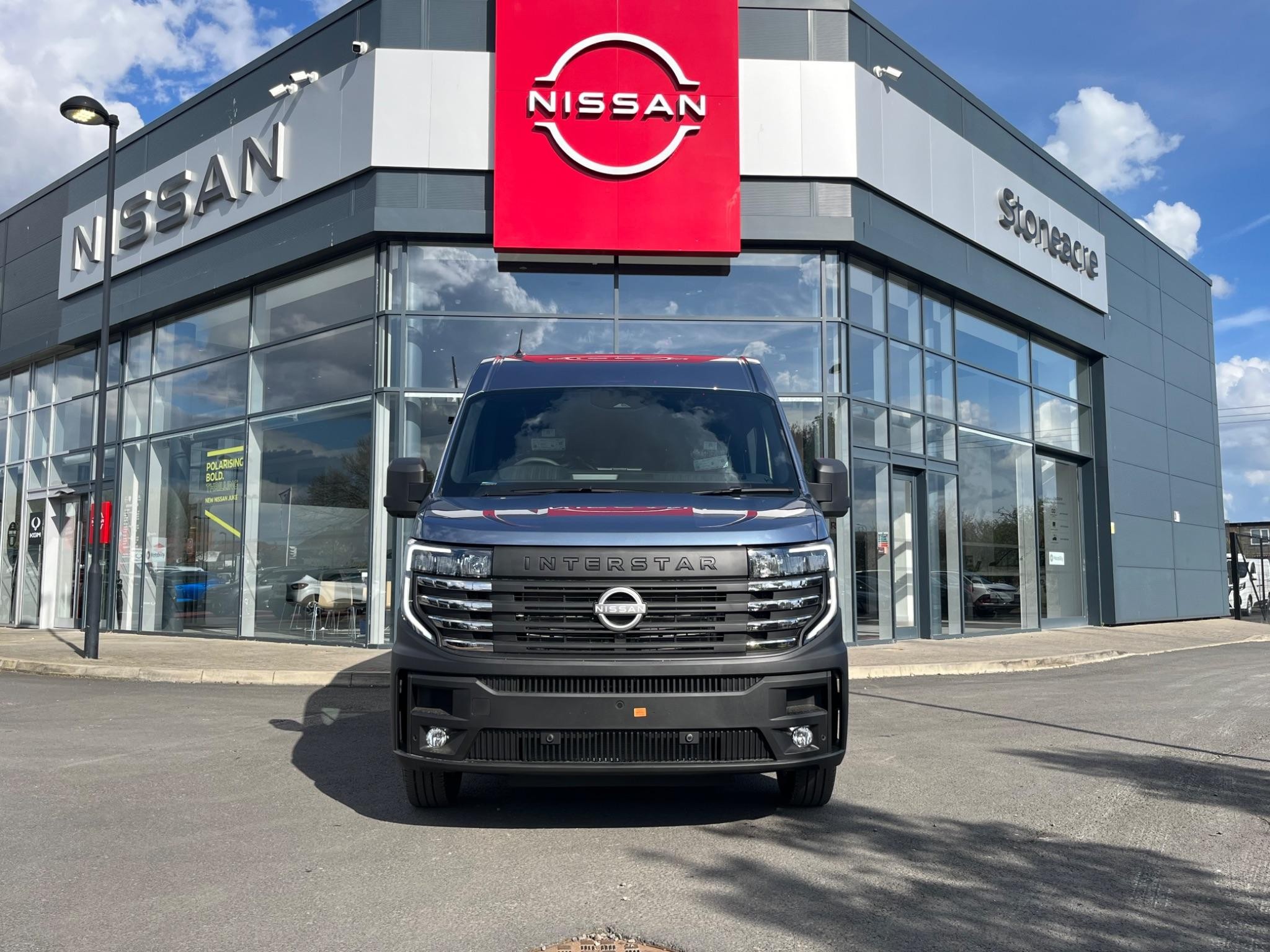 Nissan Interstar Image 12