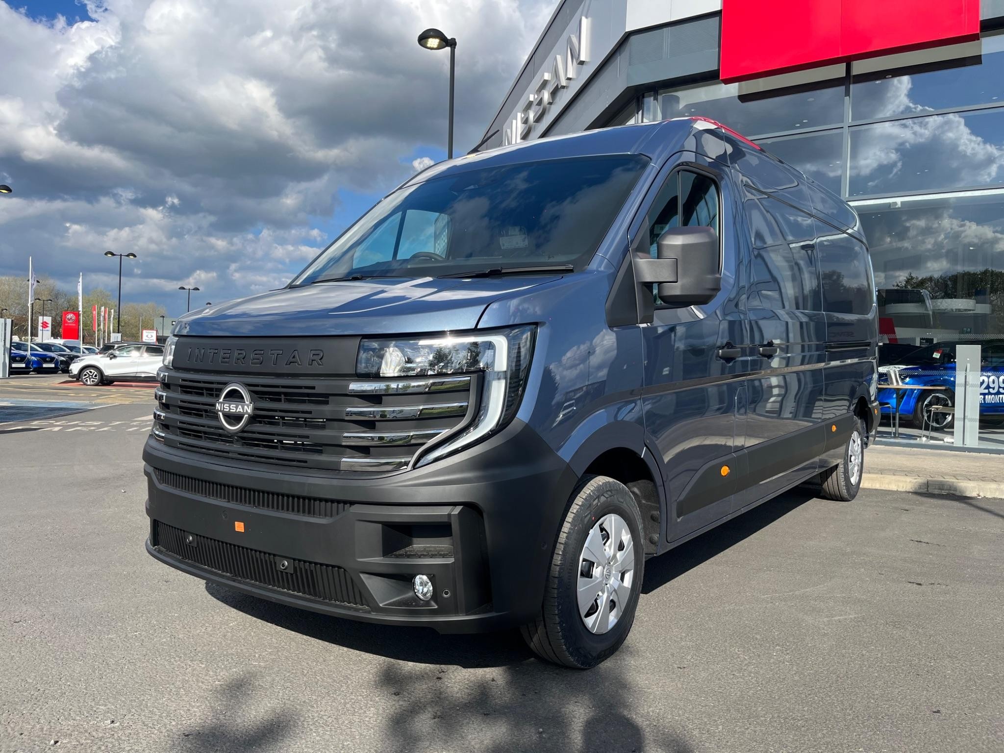 Nissan Interstar Image 15