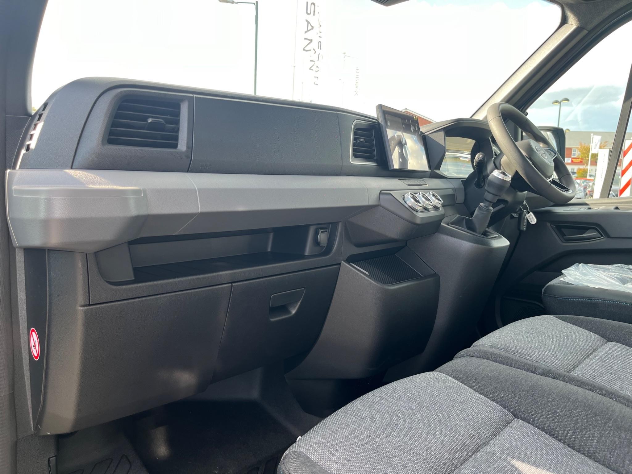 Nissan Interstar Image 24