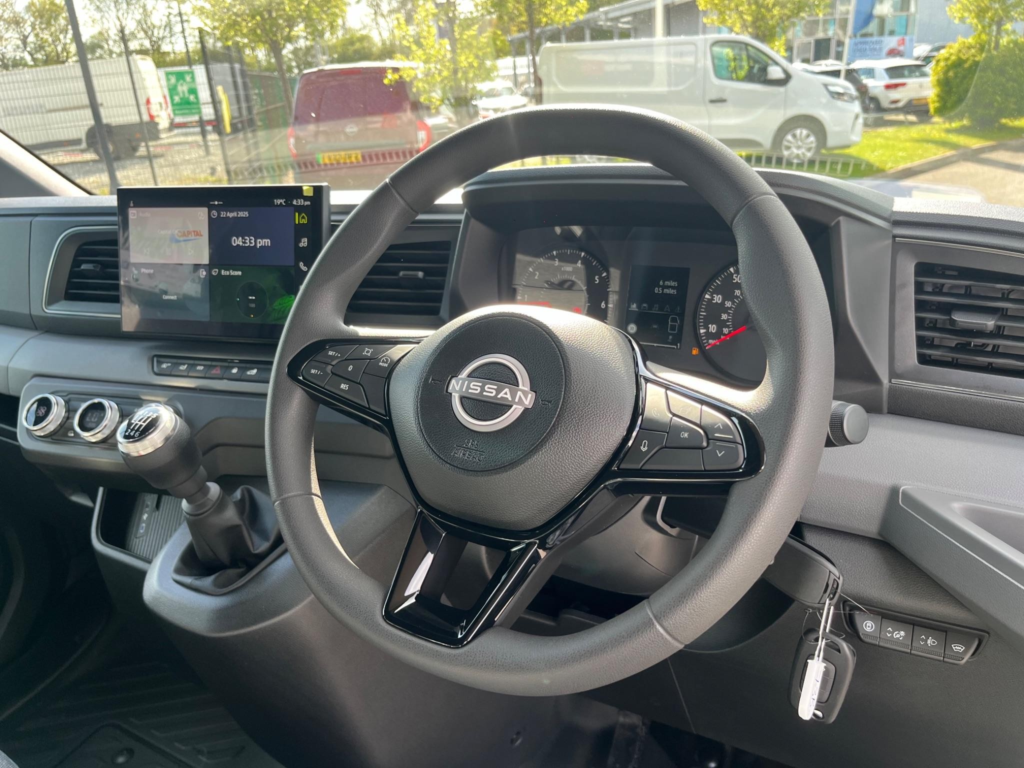 Nissan Interstar Image 27