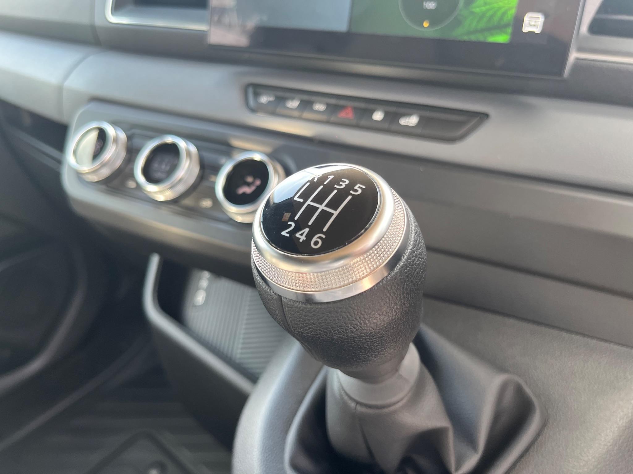 Nissan Interstar Image 33