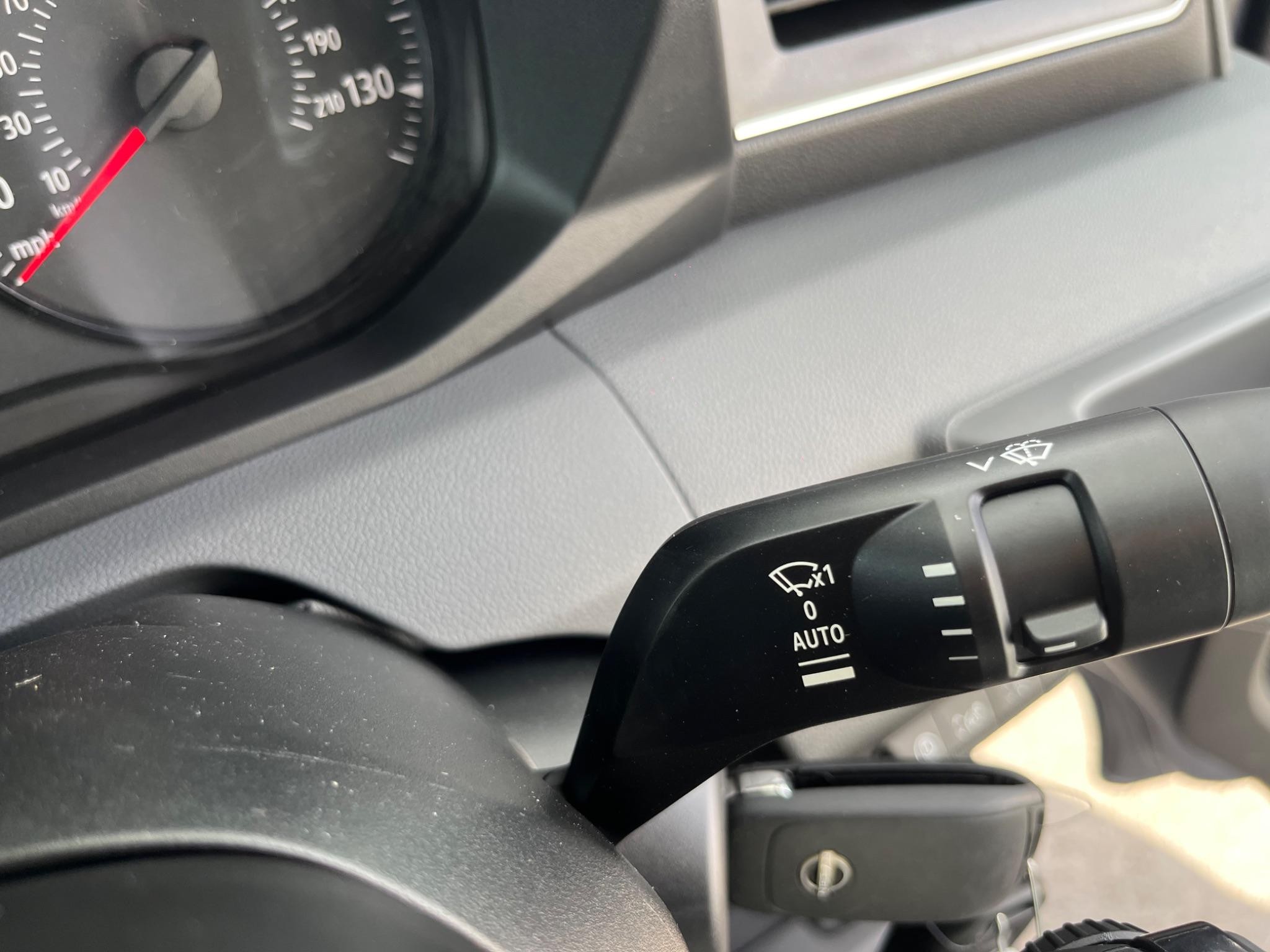 Nissan Interstar Image 34
