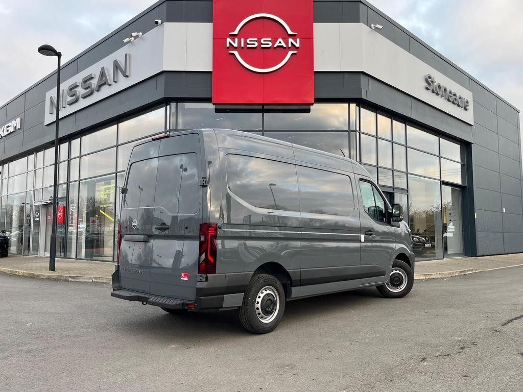 Nissan Interstar Image 3