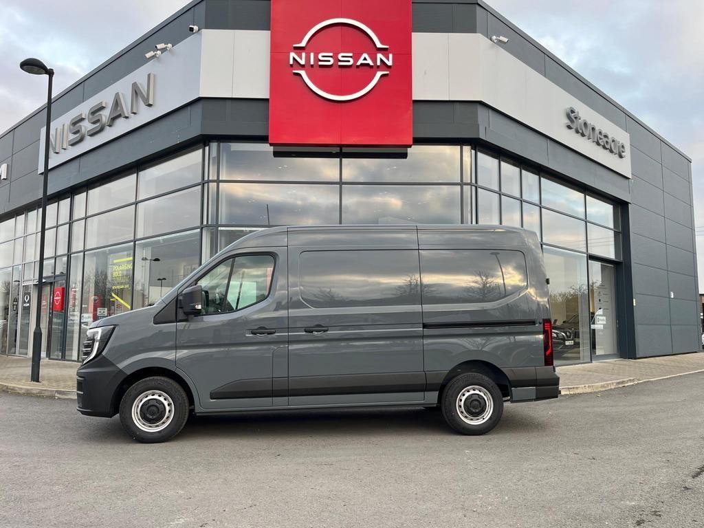 Nissan Interstar Image 6