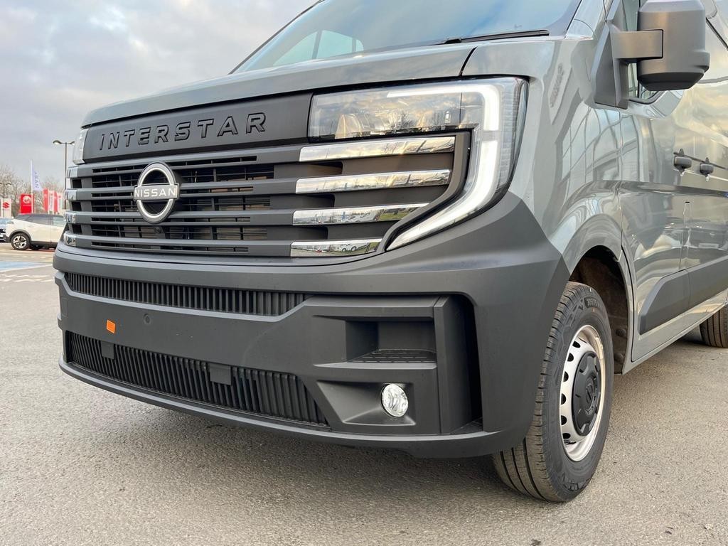 Nissan Interstar Image 15