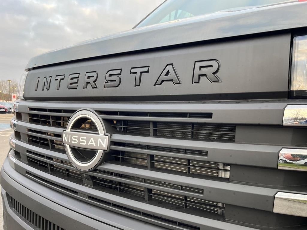 Nissan Interstar Image 17