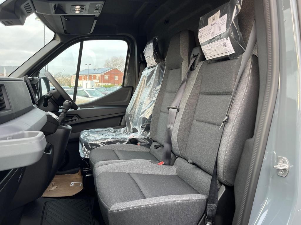Nissan Interstar Image 24