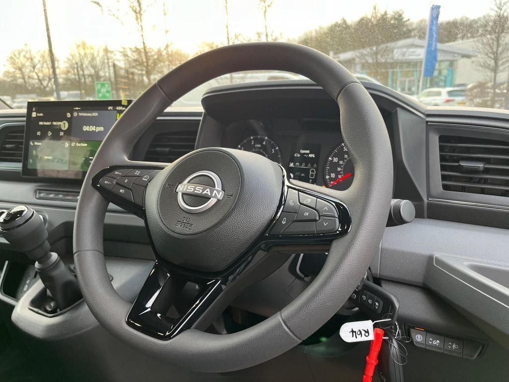 Nissan Interstar Image 27