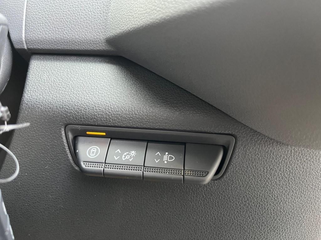 Nissan Interstar Image 37
