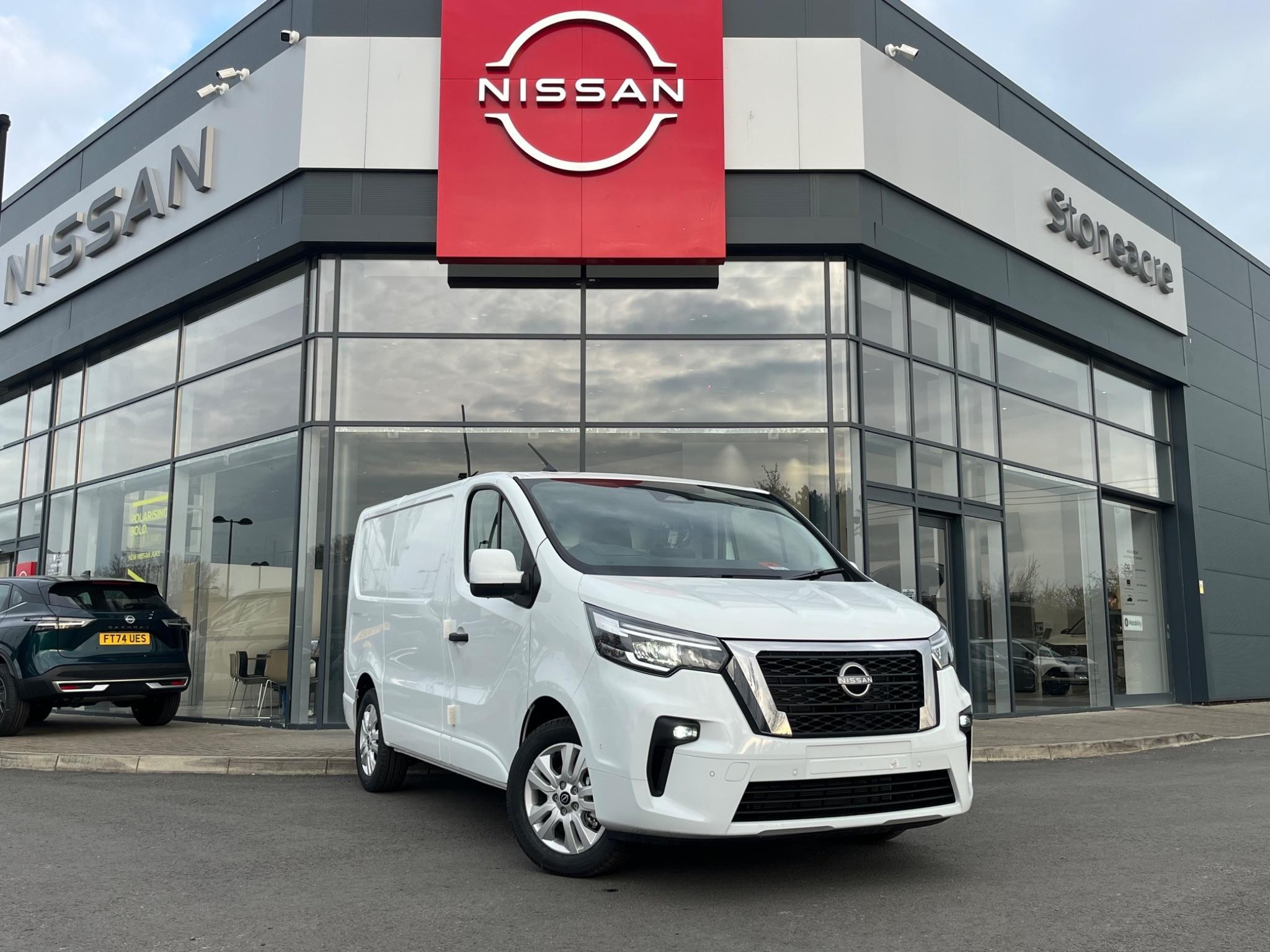 Nissan Primastar Image 1