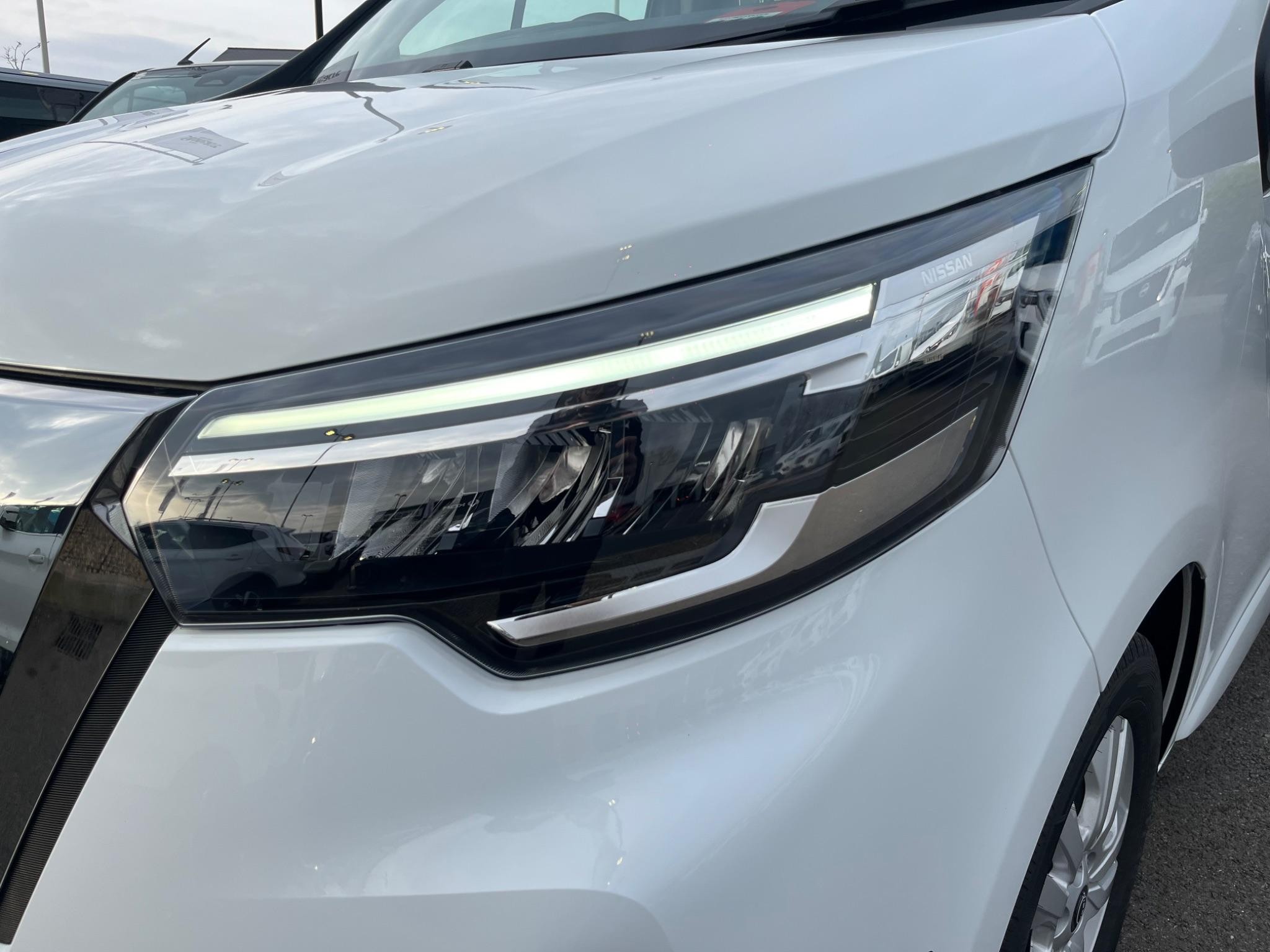 Nissan Primastar Image 15