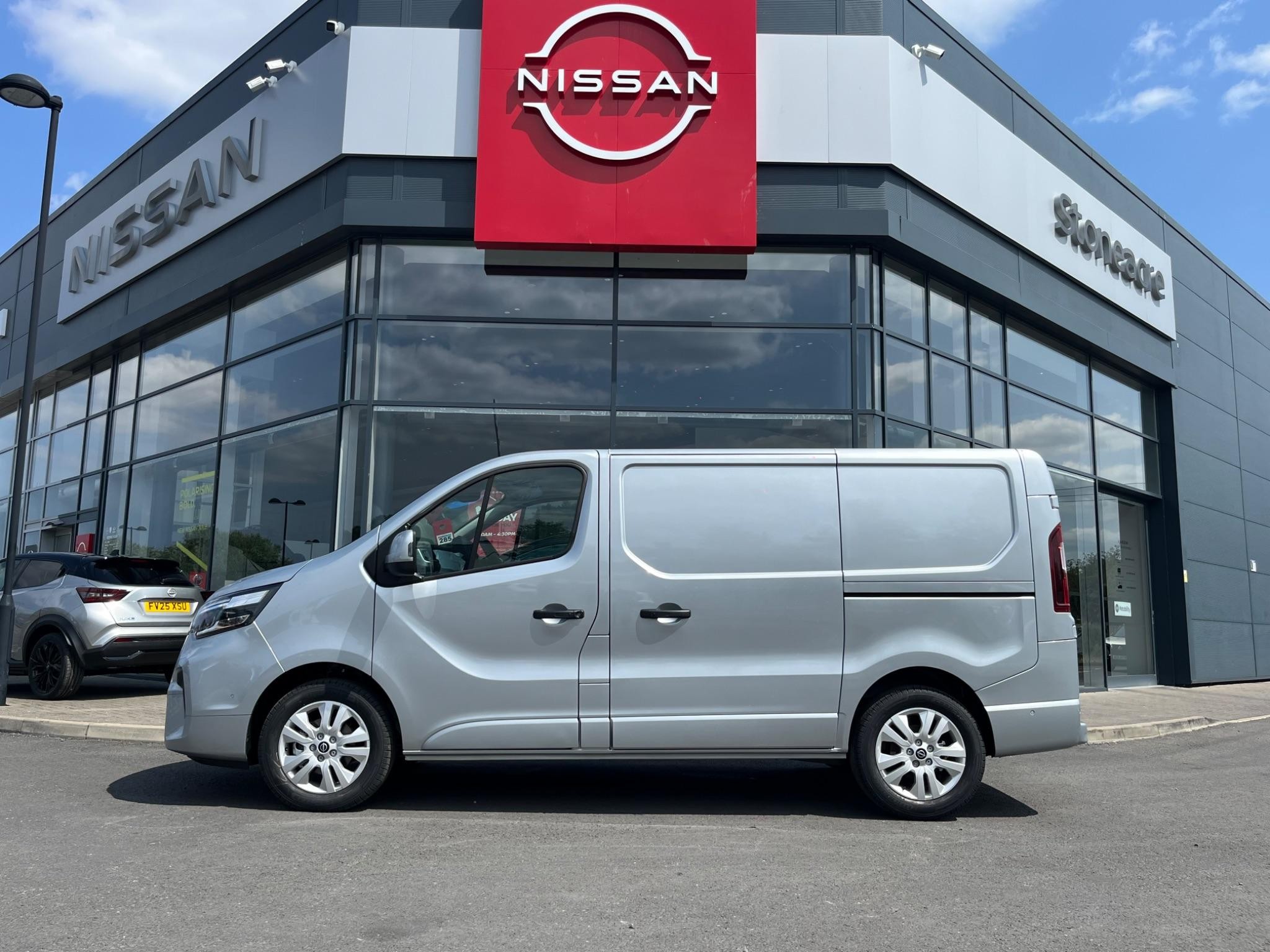 Nissan Primastar Image 7