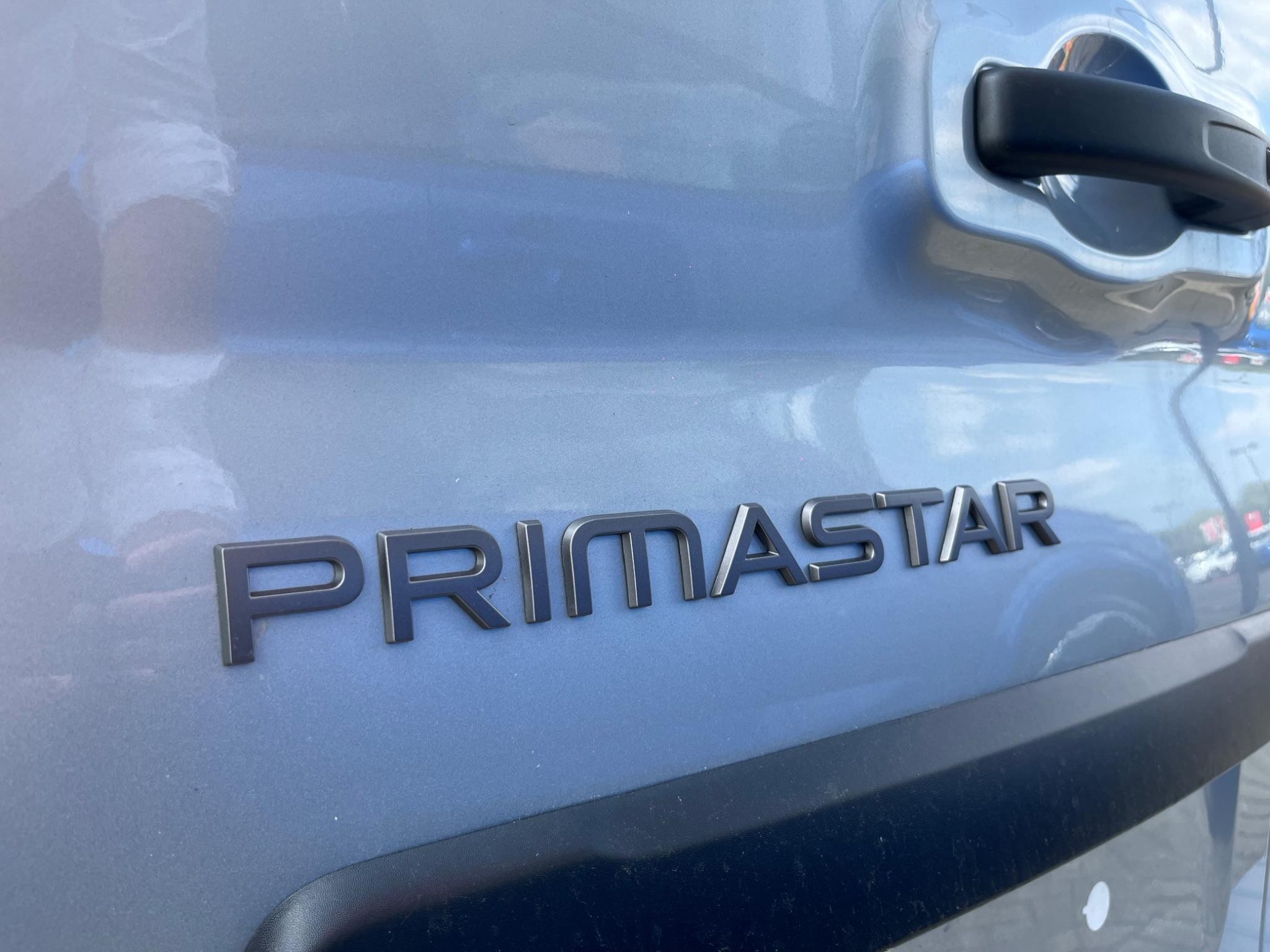 Nissan Primastar Image 16