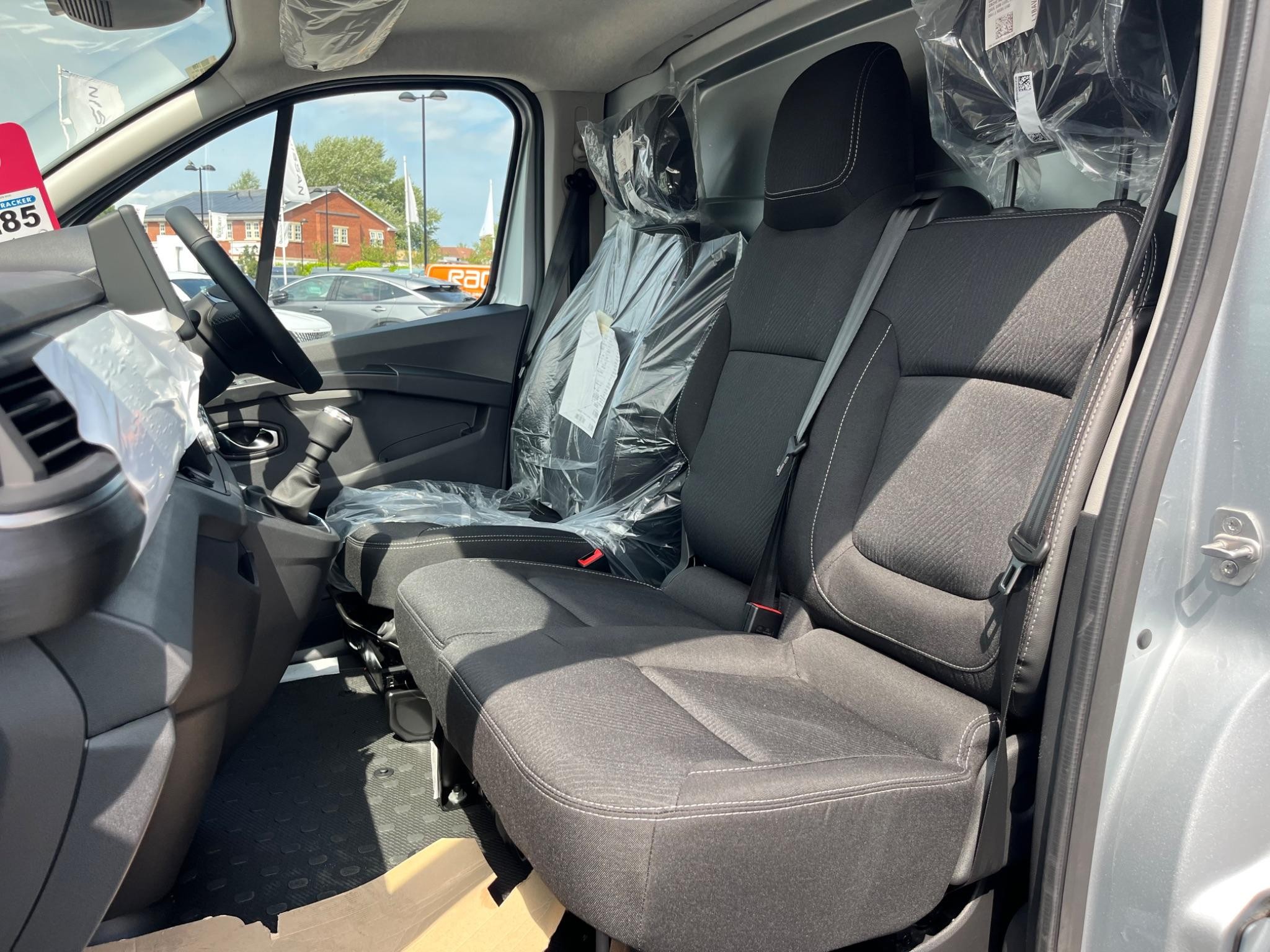 Nissan Primastar Image 21