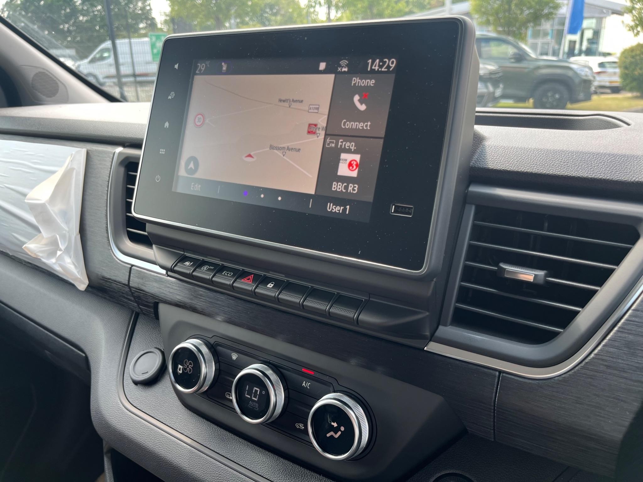 Nissan Primastar Image 27