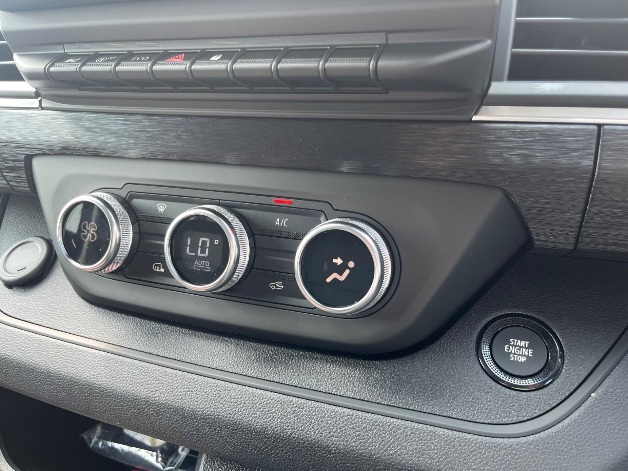 Nissan Primastar Image 31
