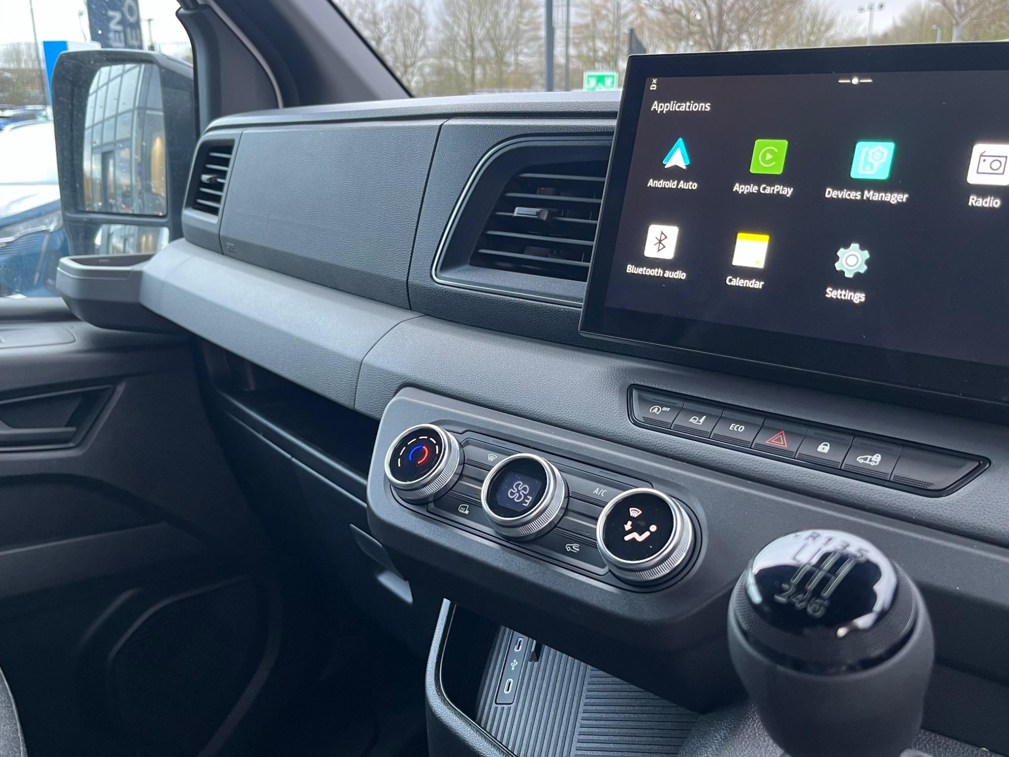 Nissan Interstar Image 45