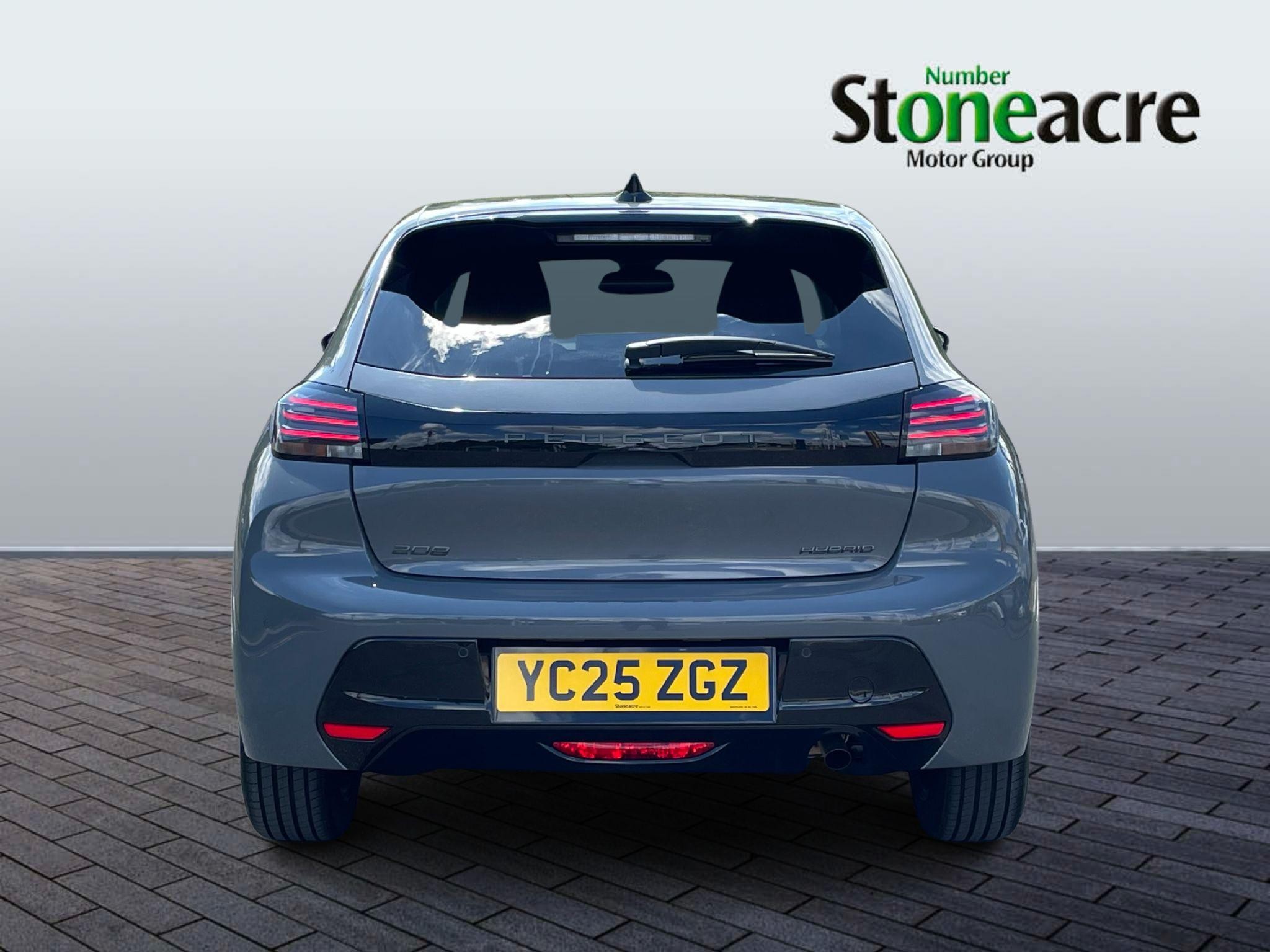 Peugeot 208 Image 6