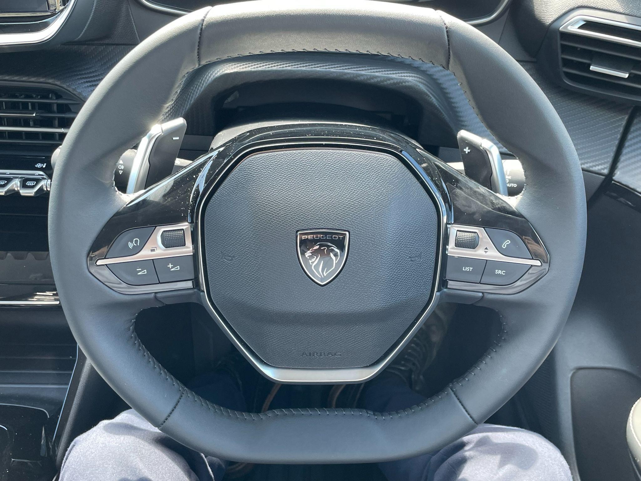 Peugeot 208 Image 22
