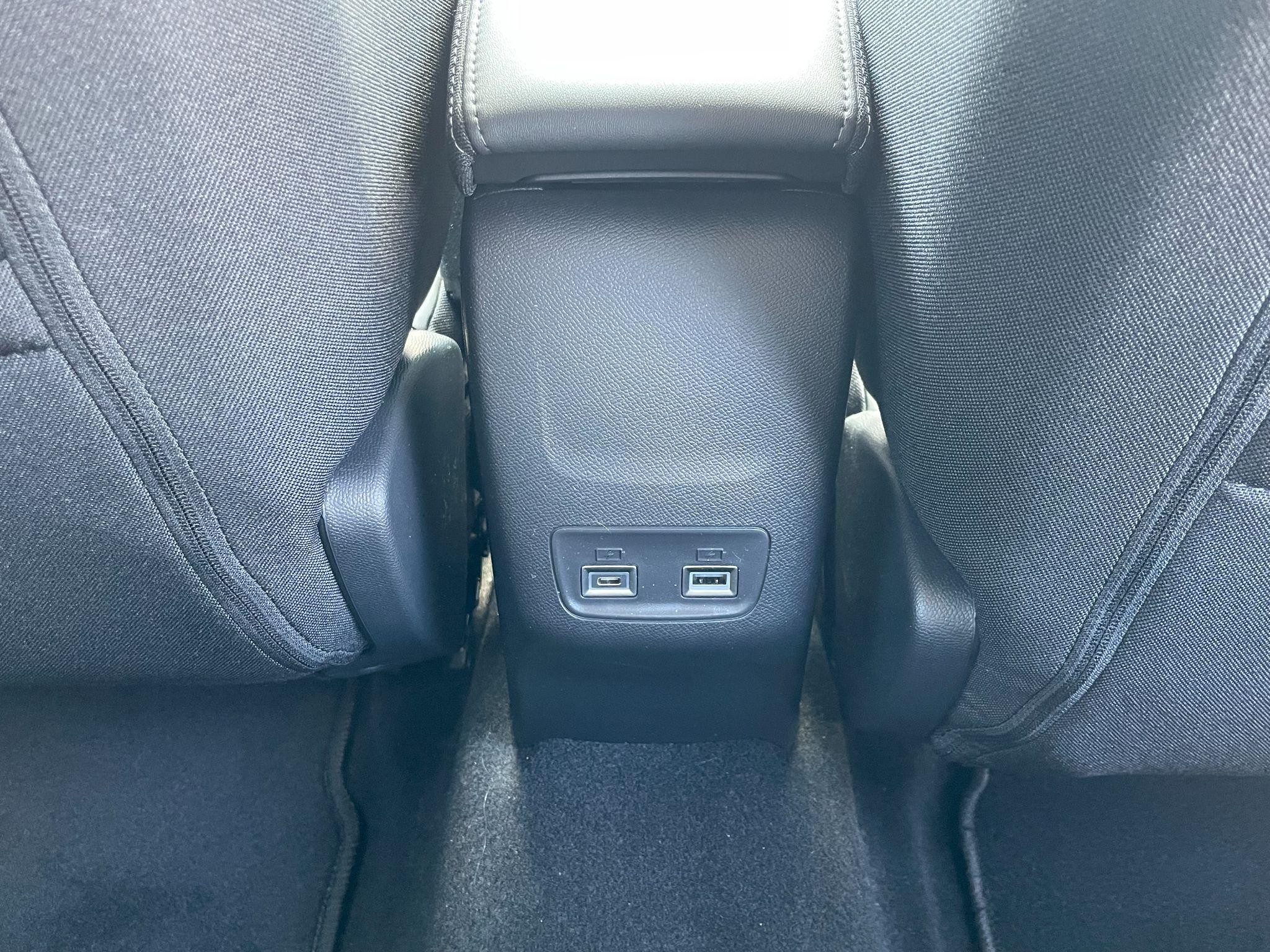 Peugeot 208 Image 30