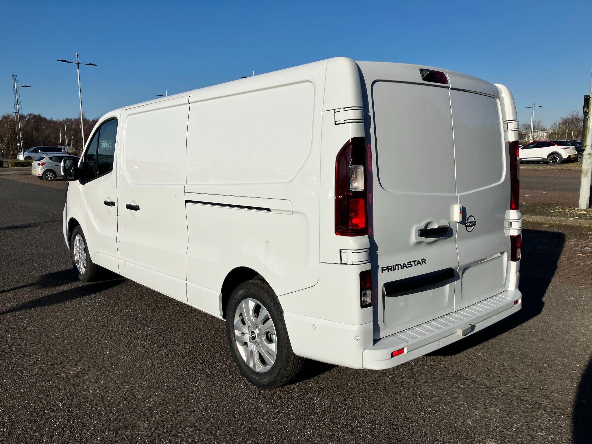Nissan Primastar Image 4