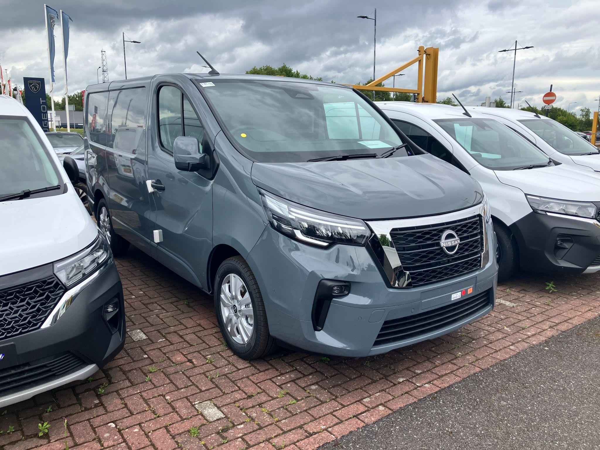 Nissan Primastar Image 1