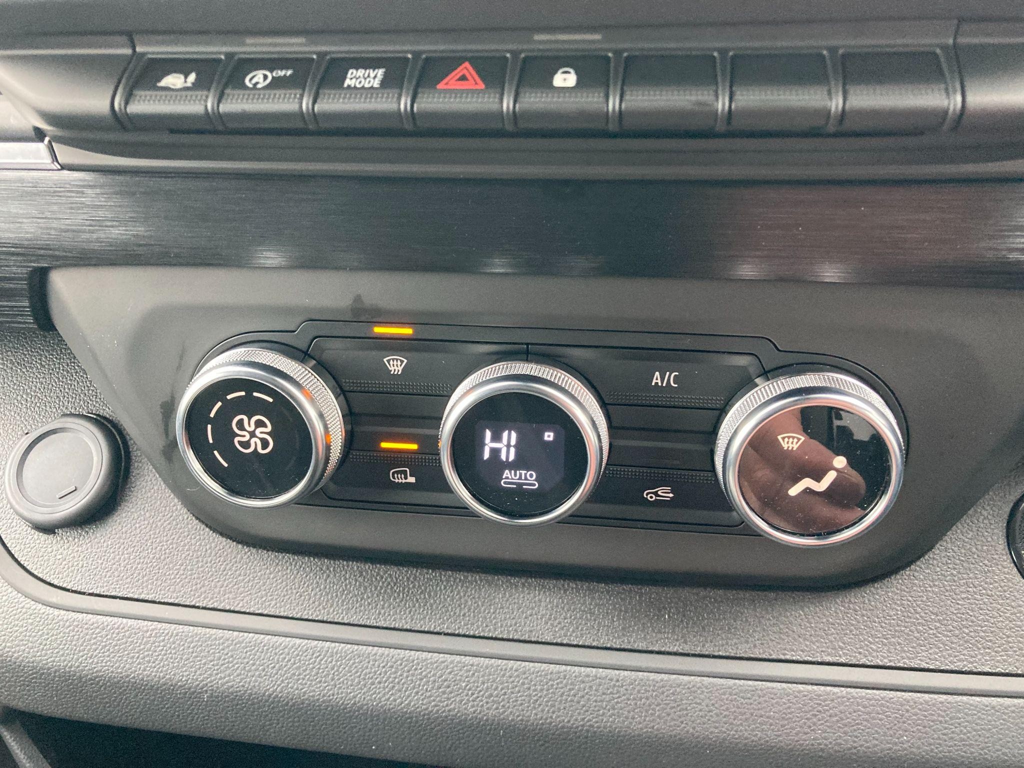 Nissan Primastar Image 11