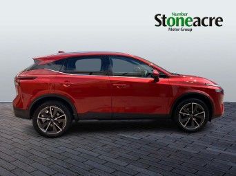 Nissan Qashqai 1.3 DiG-T MH Tekna 5dr OE24LUL Image 3