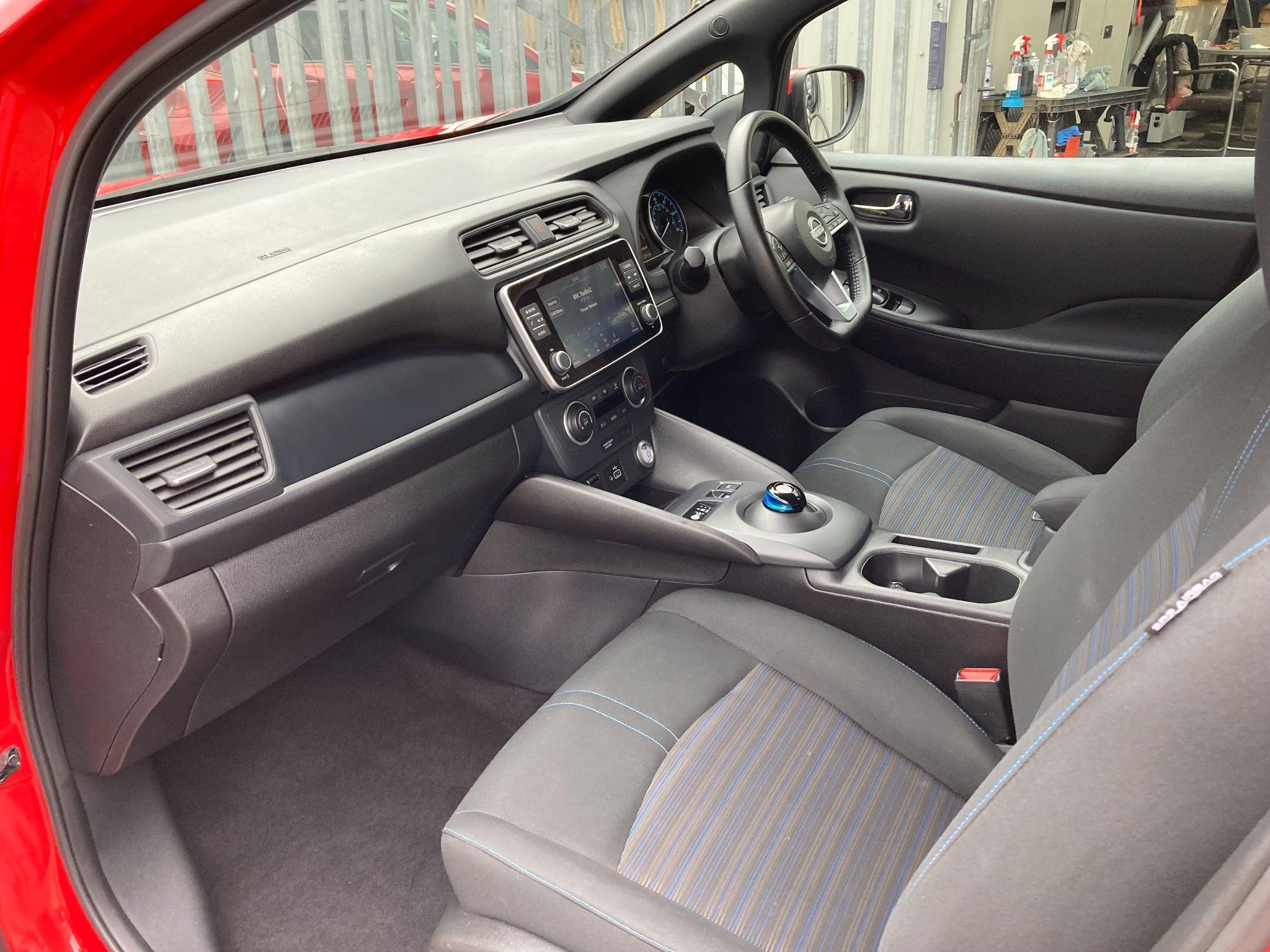 Nissan LEAF Image 9
