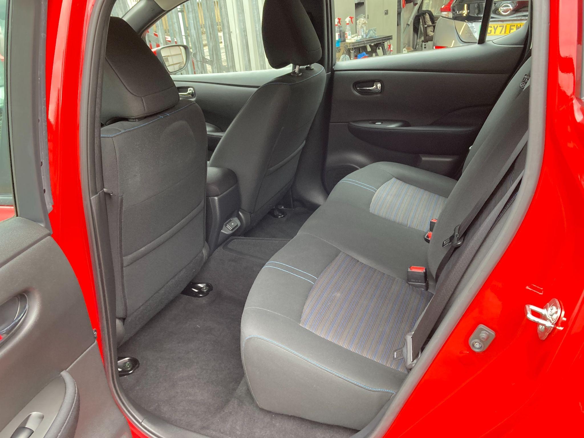 Nissan LEAF Image 11