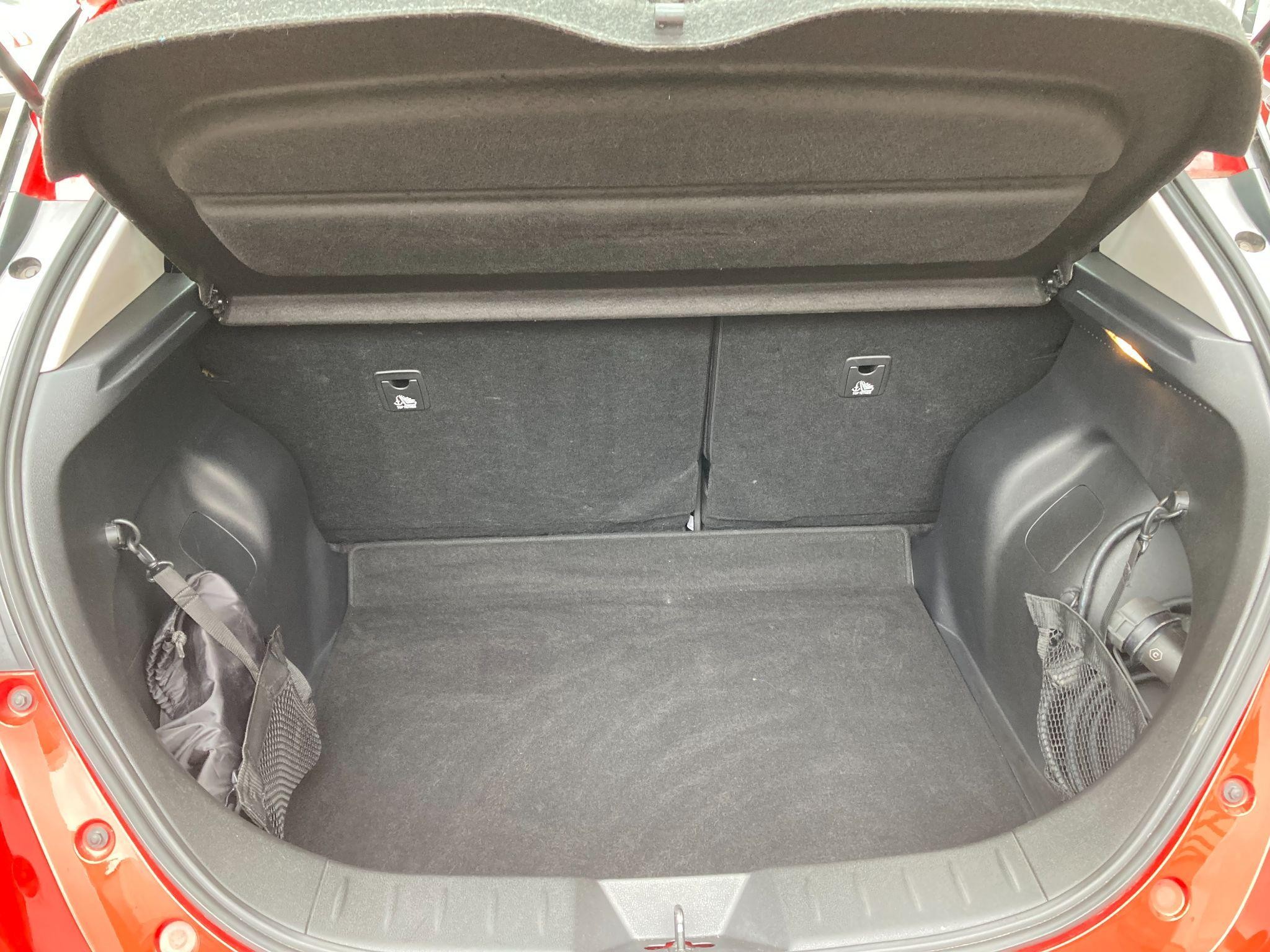 Nissan LEAF Image 12