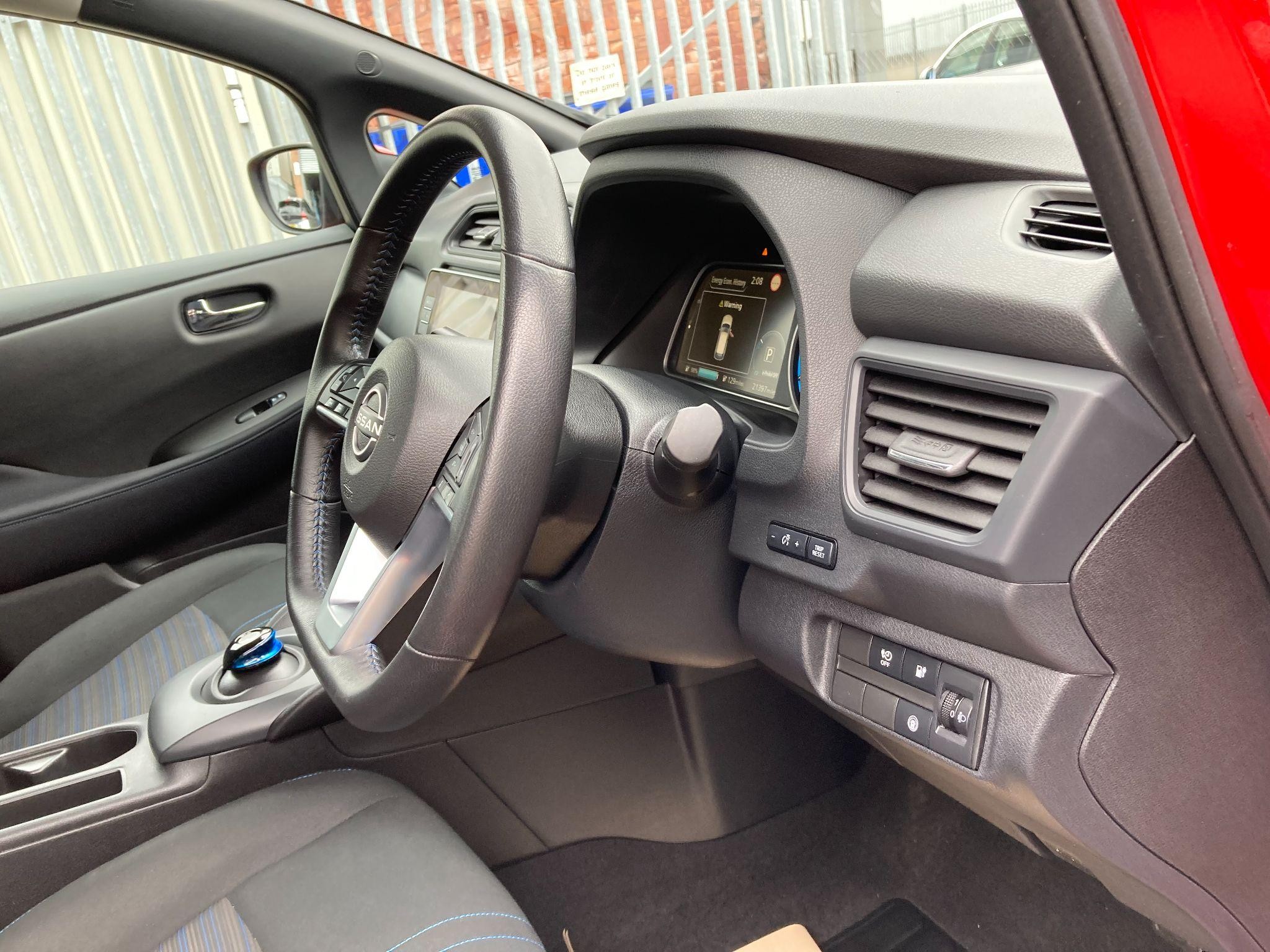 Nissan LEAF Image 40