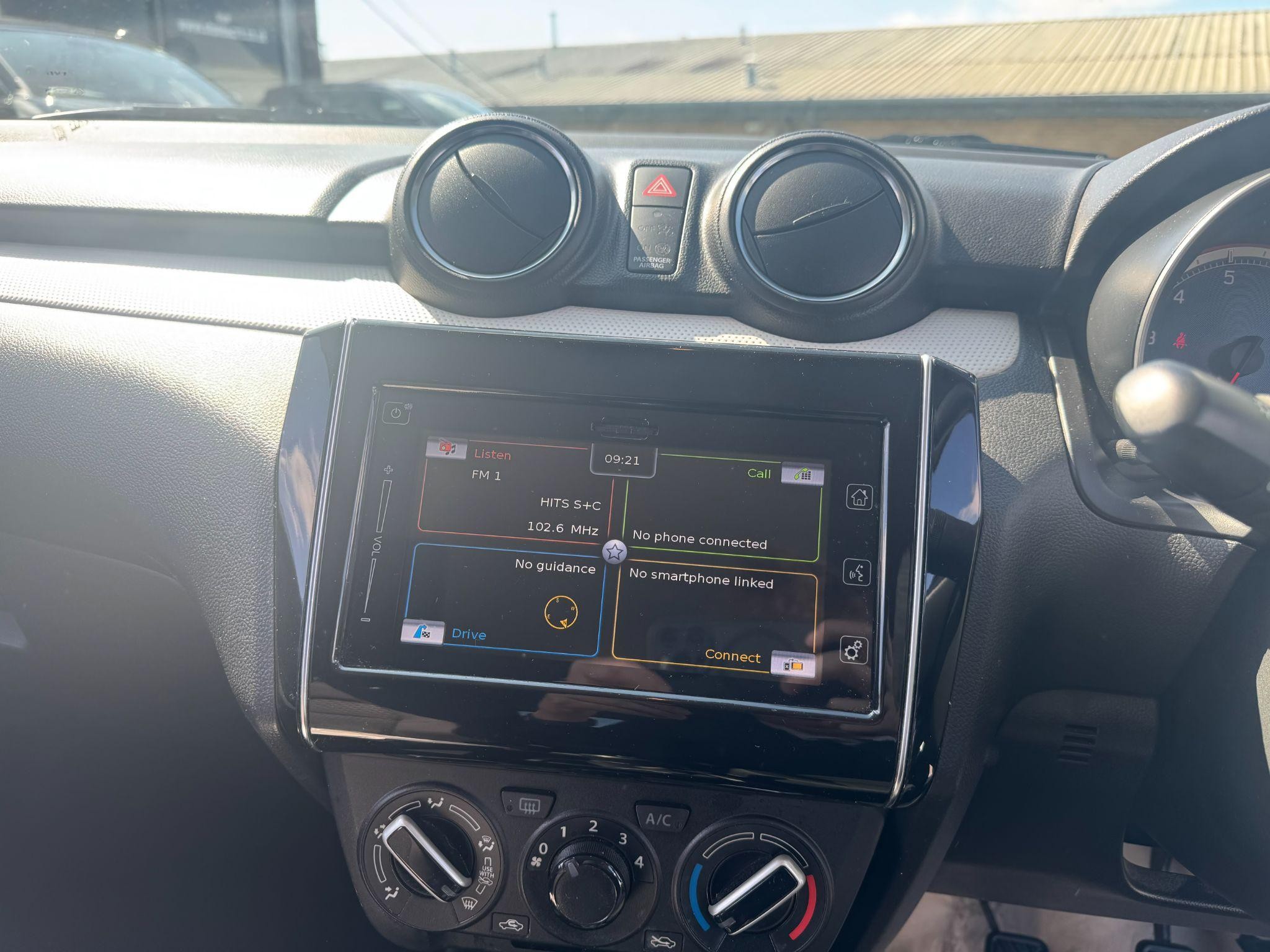 Suzuki Swift Image 11