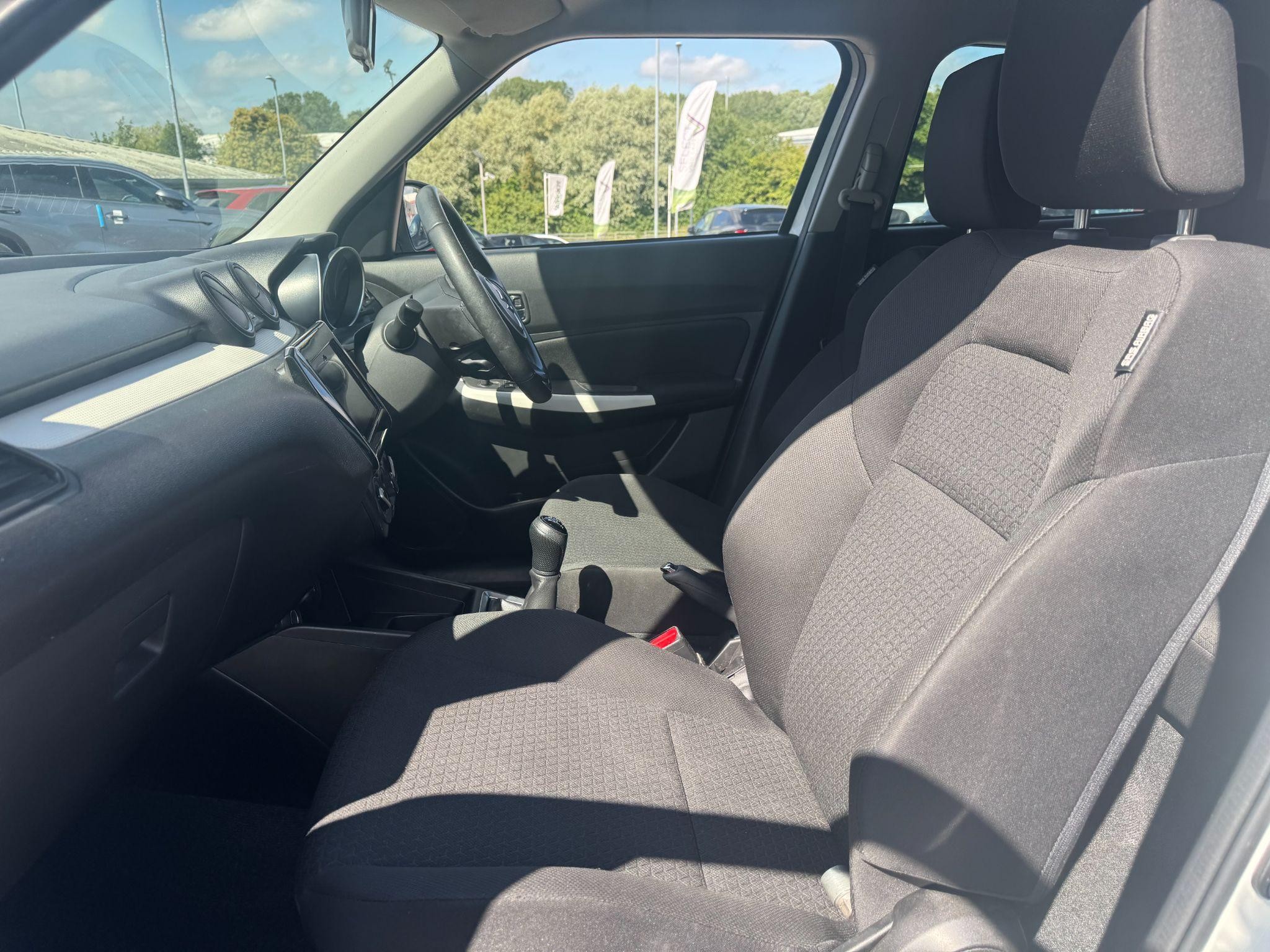 Suzuki Swift Image 16