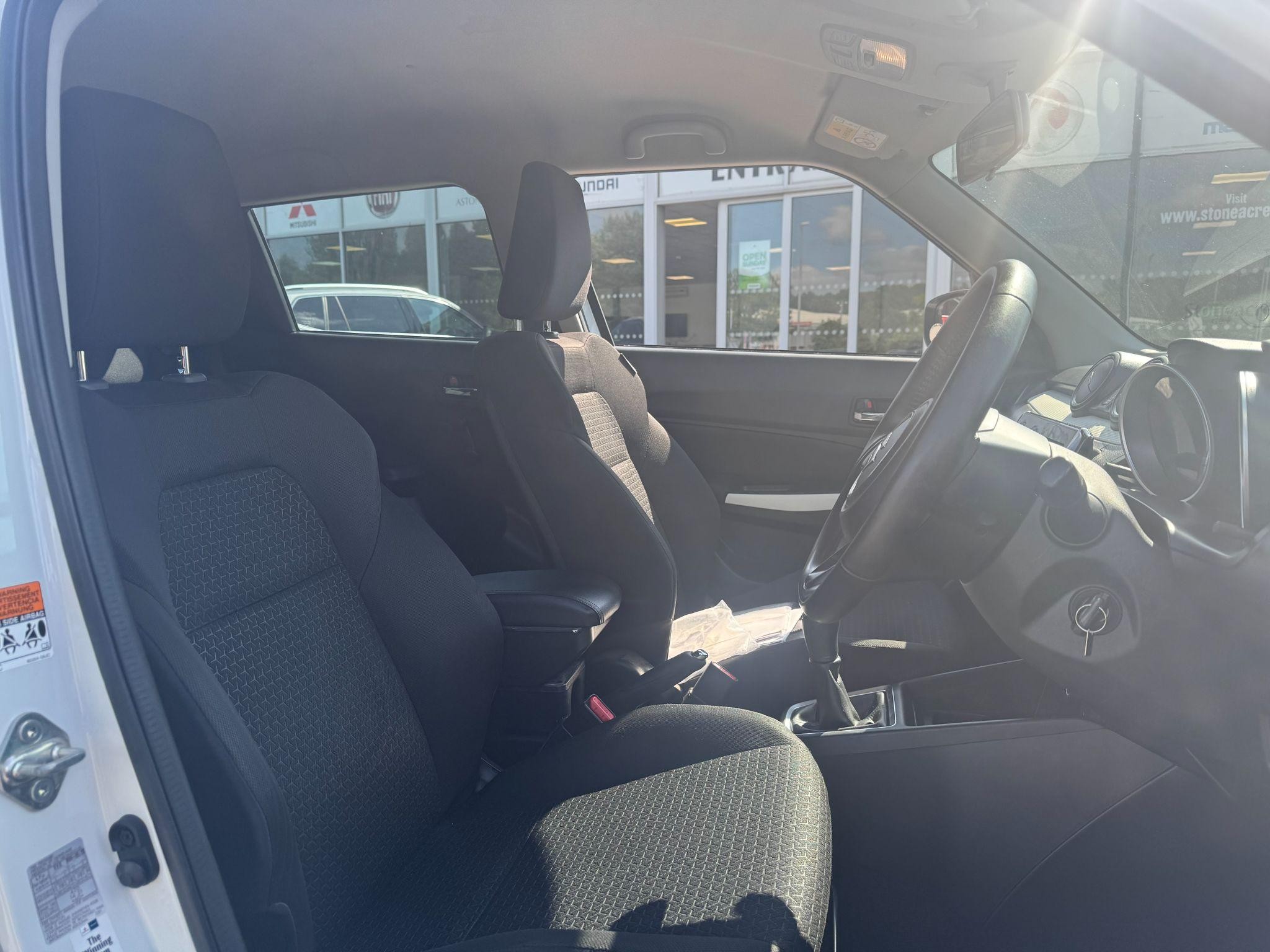 Suzuki Swift Image 19