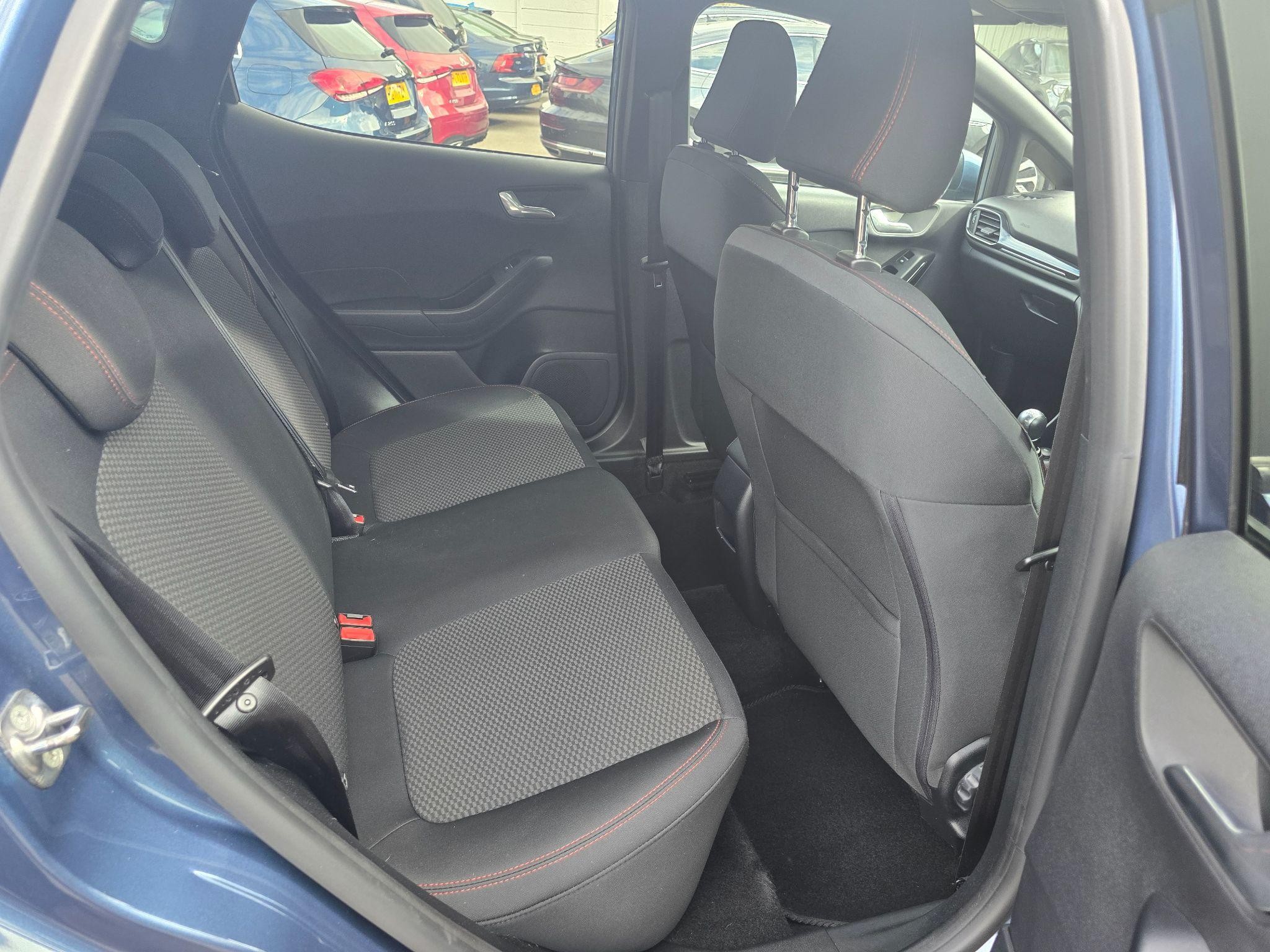 Ford Fiesta Image 17