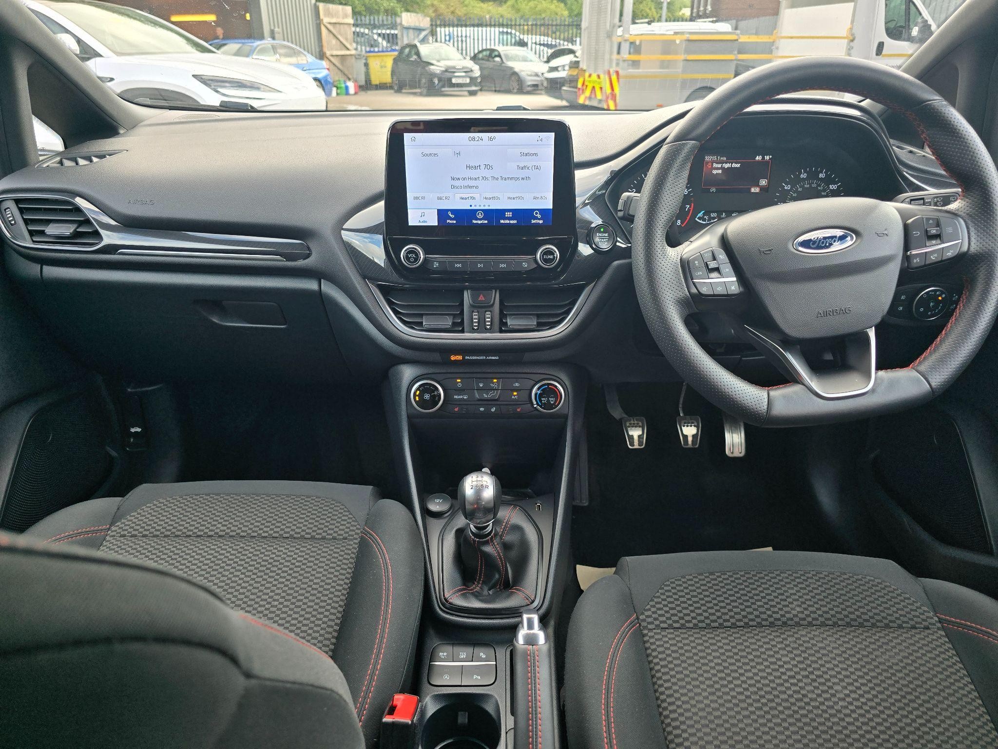 Ford Fiesta Image 18