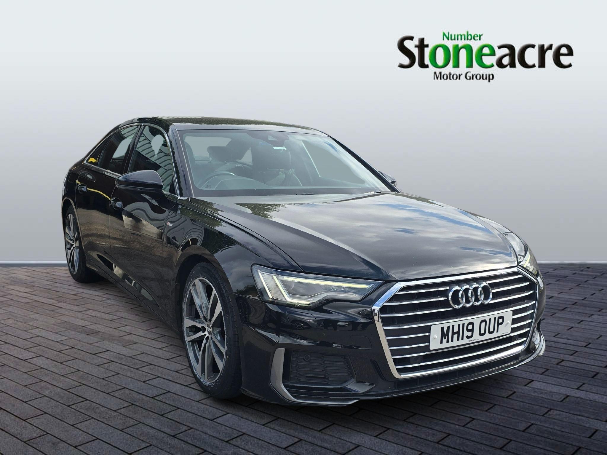 Audi A6 Saloon Image 1