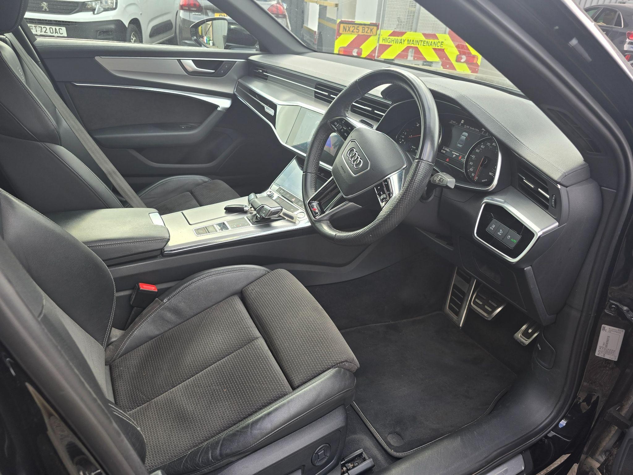 Audi A6 Saloon Image 11