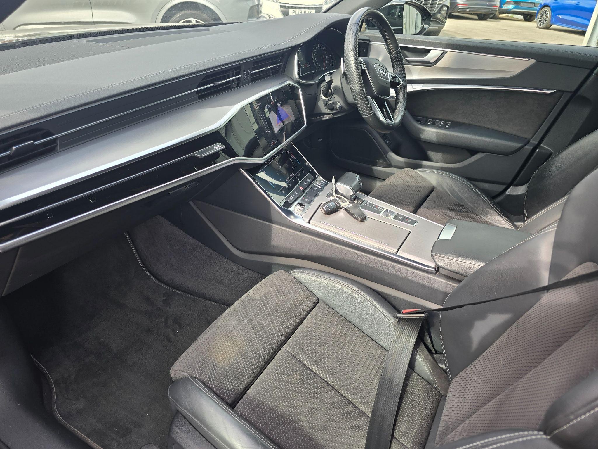 Audi A6 Saloon Image 13