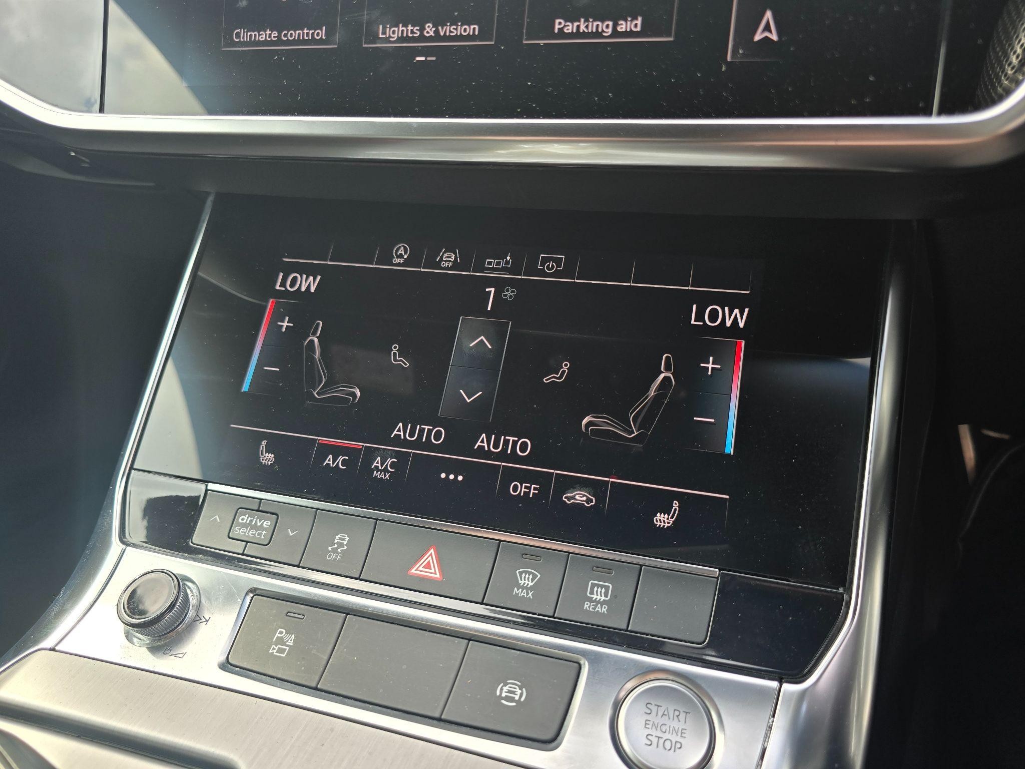 Audi A6 Saloon Image 17