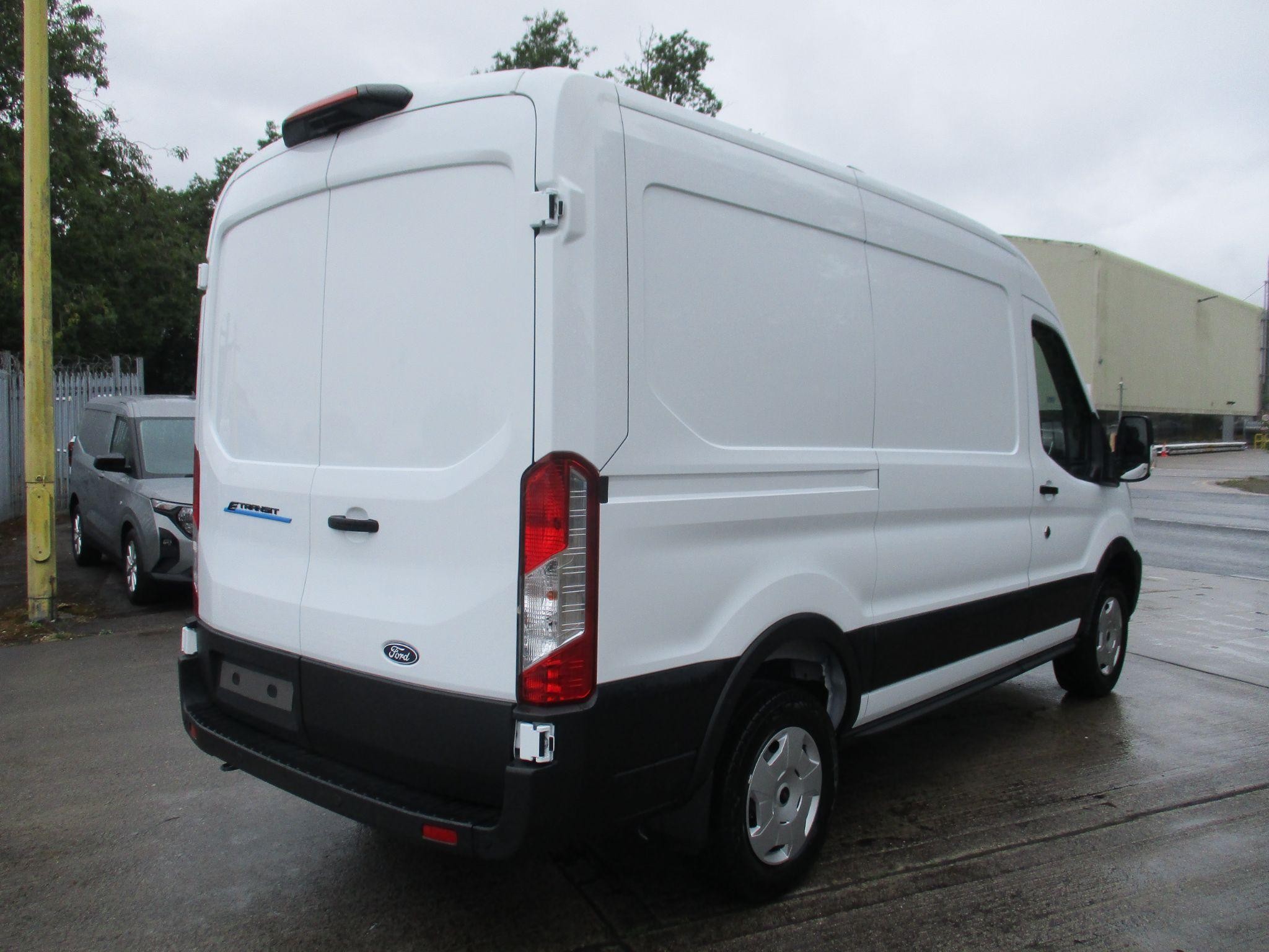 Ford E-Transit Image 3