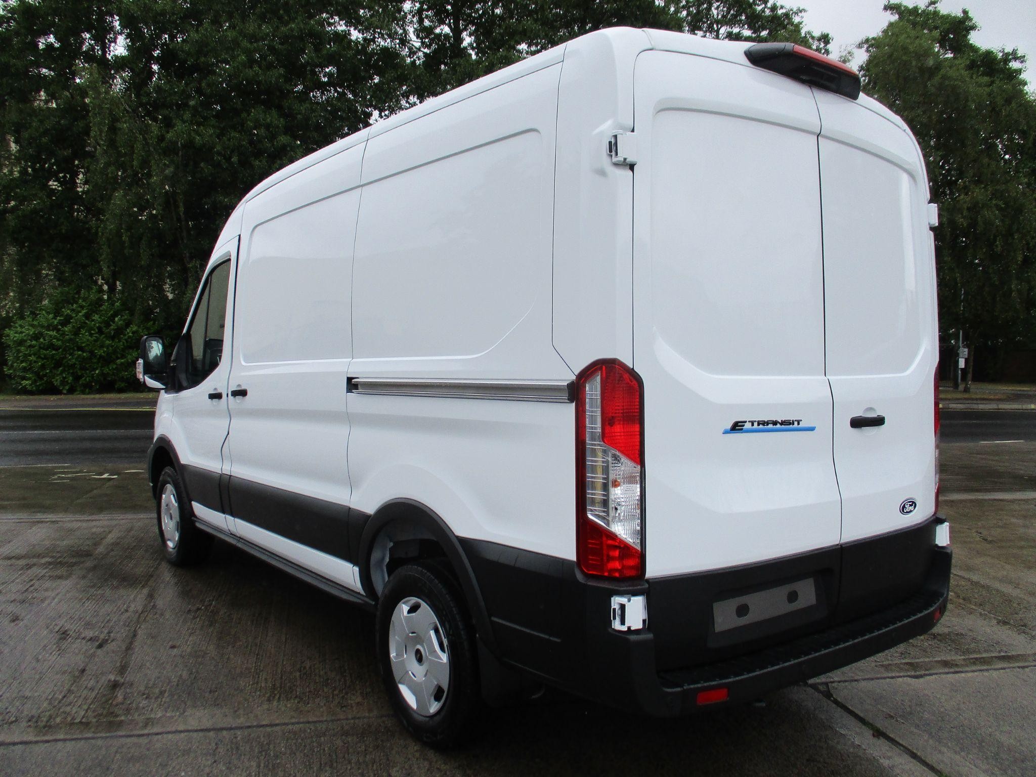 Ford E-Transit Image 5