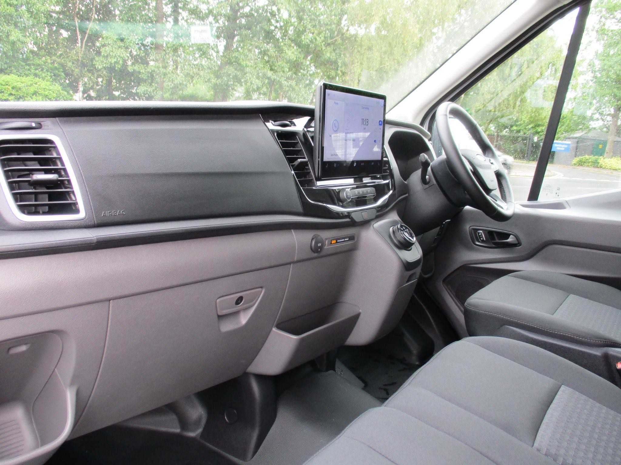 Ford E-Transit Image 16