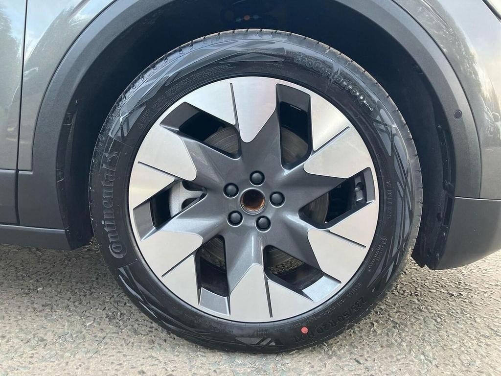 Ford Explorer Image 6